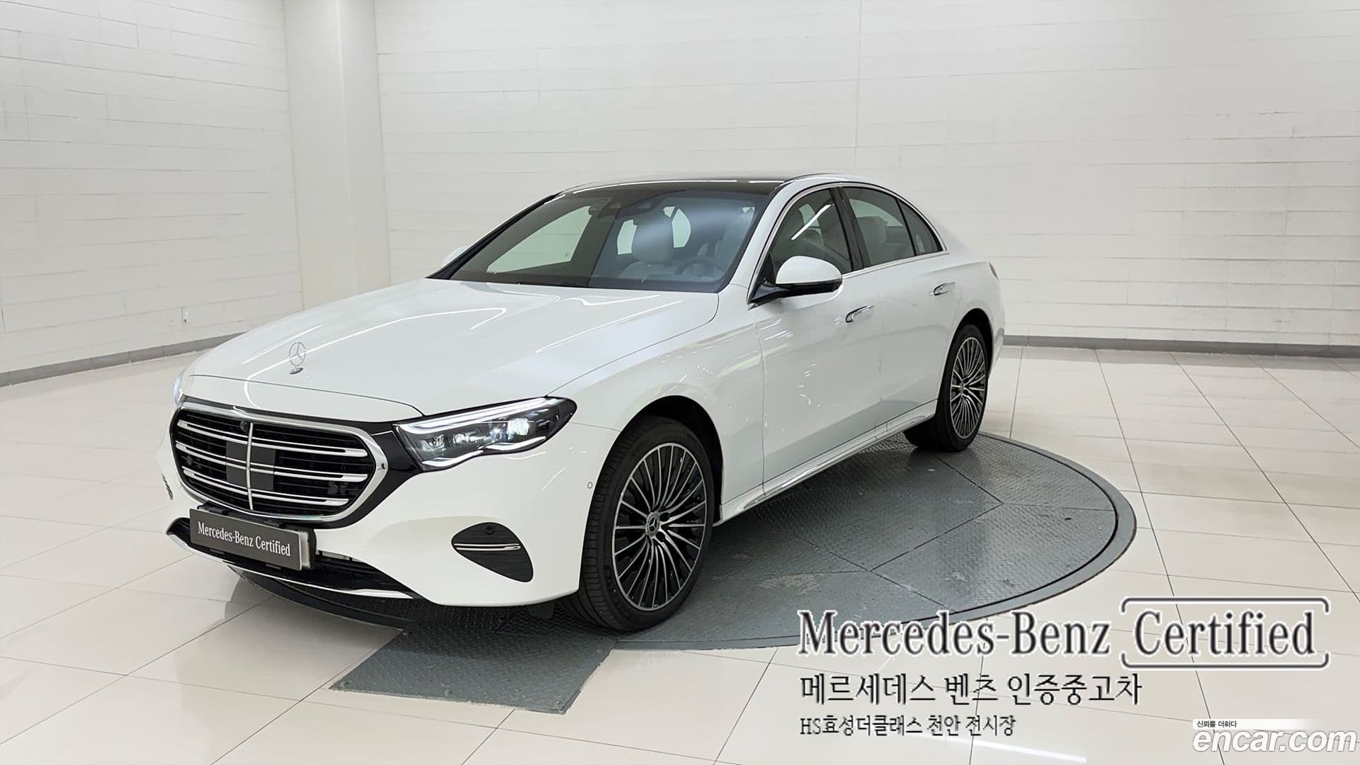 Main__Slider__Photo:E-Class Mercedes-Benz 2025.7-0