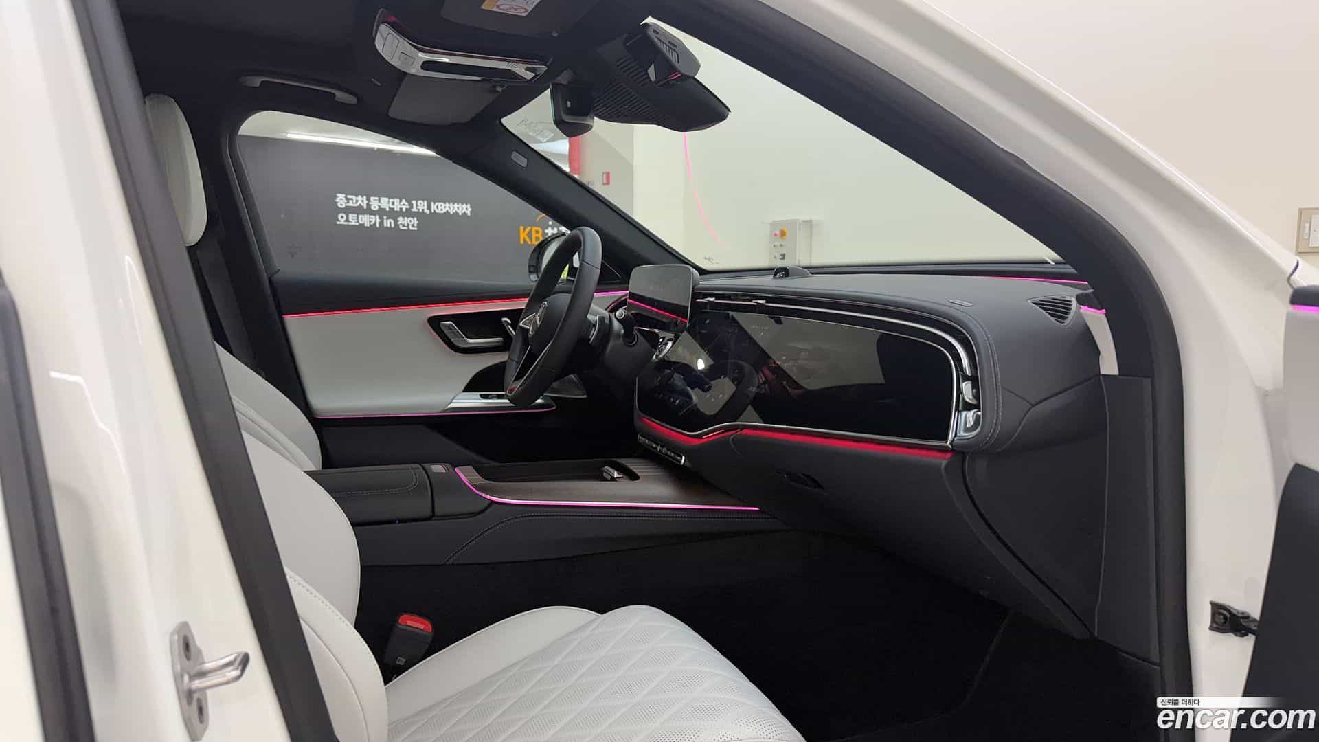 E-Class Mercedes-Benz 2025.7-OPTION-021