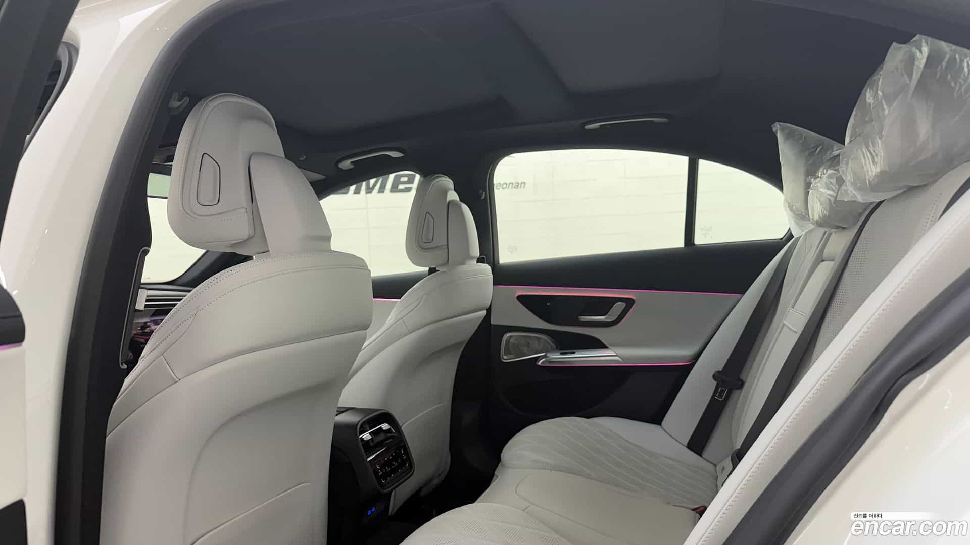 E-Class Mercedes-Benz 2025.7-OPTION-023