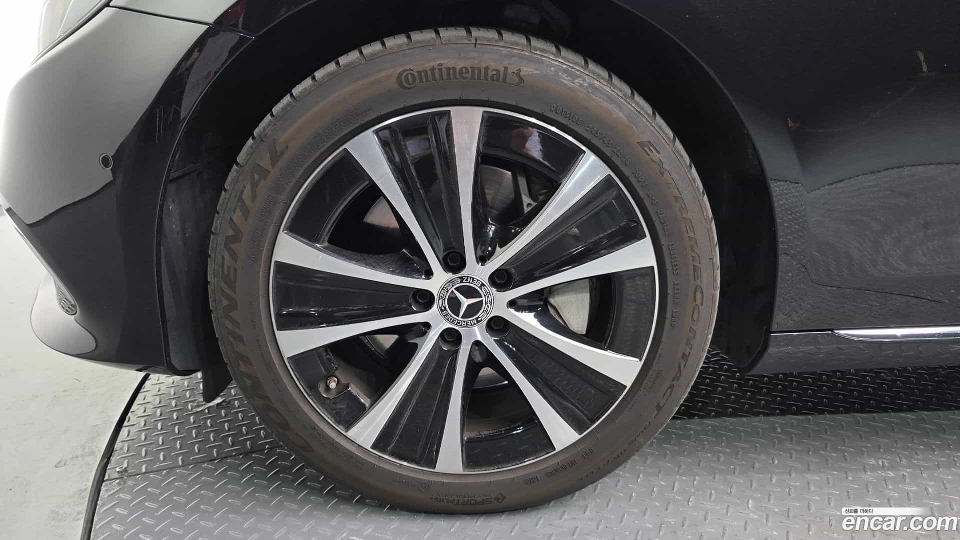 E-Class Mercedes-Benz 2019.11-OUTER-005