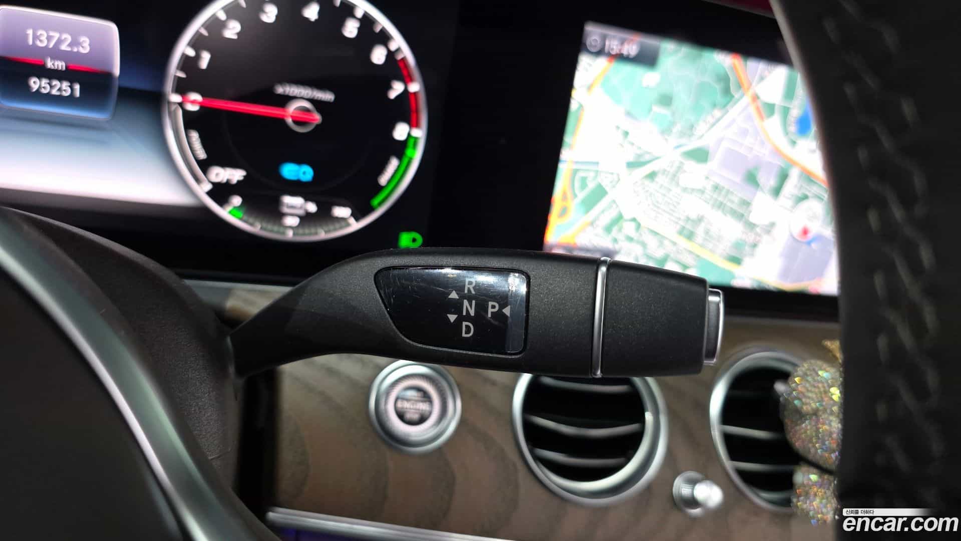 E-Class Mercedes-Benz 2019.11-INNER-009