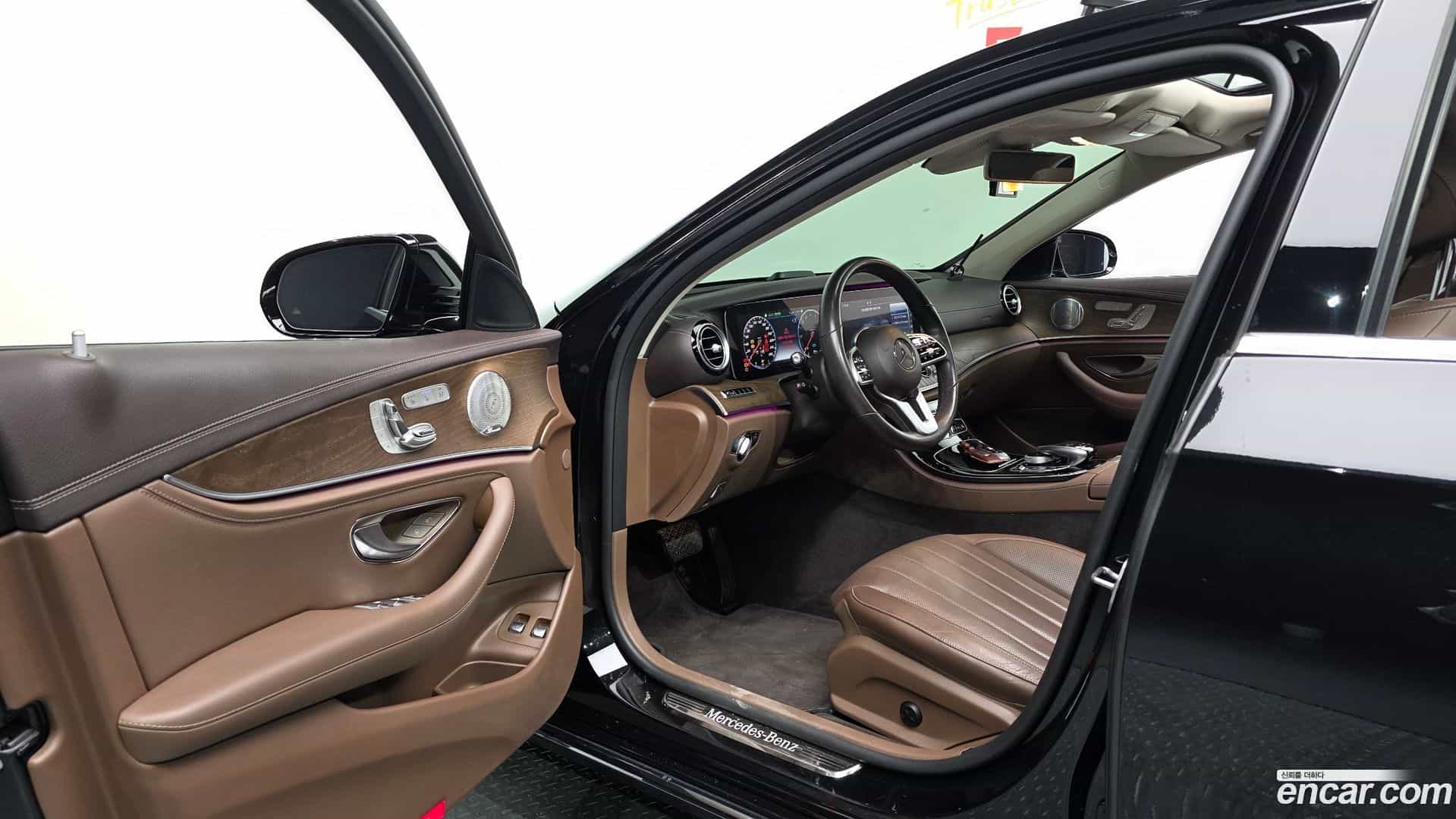 E-Class Mercedes-Benz 2019.11-INNER-010