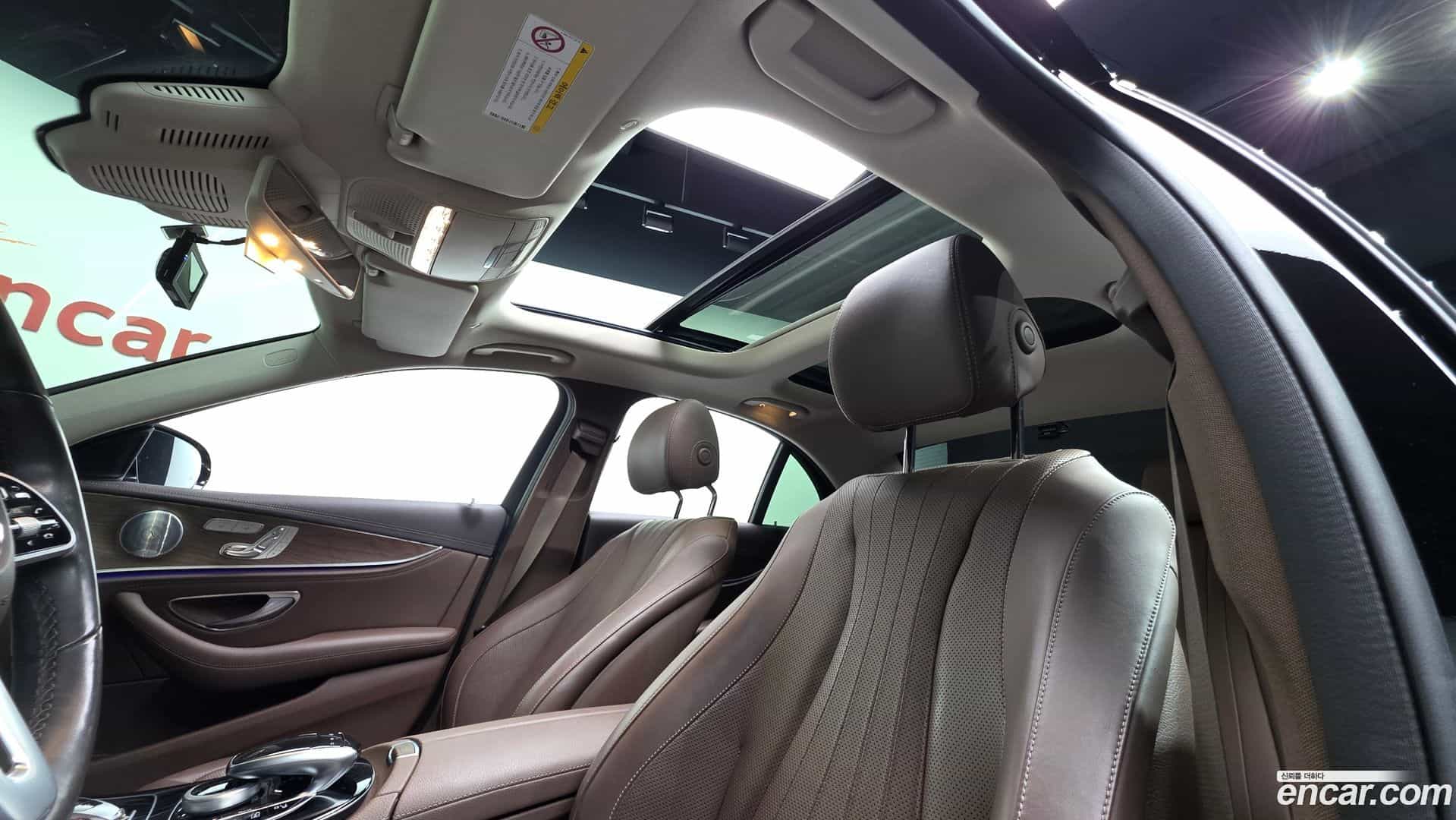 E-Class Mercedes-Benz 2019.11-OPTION-021