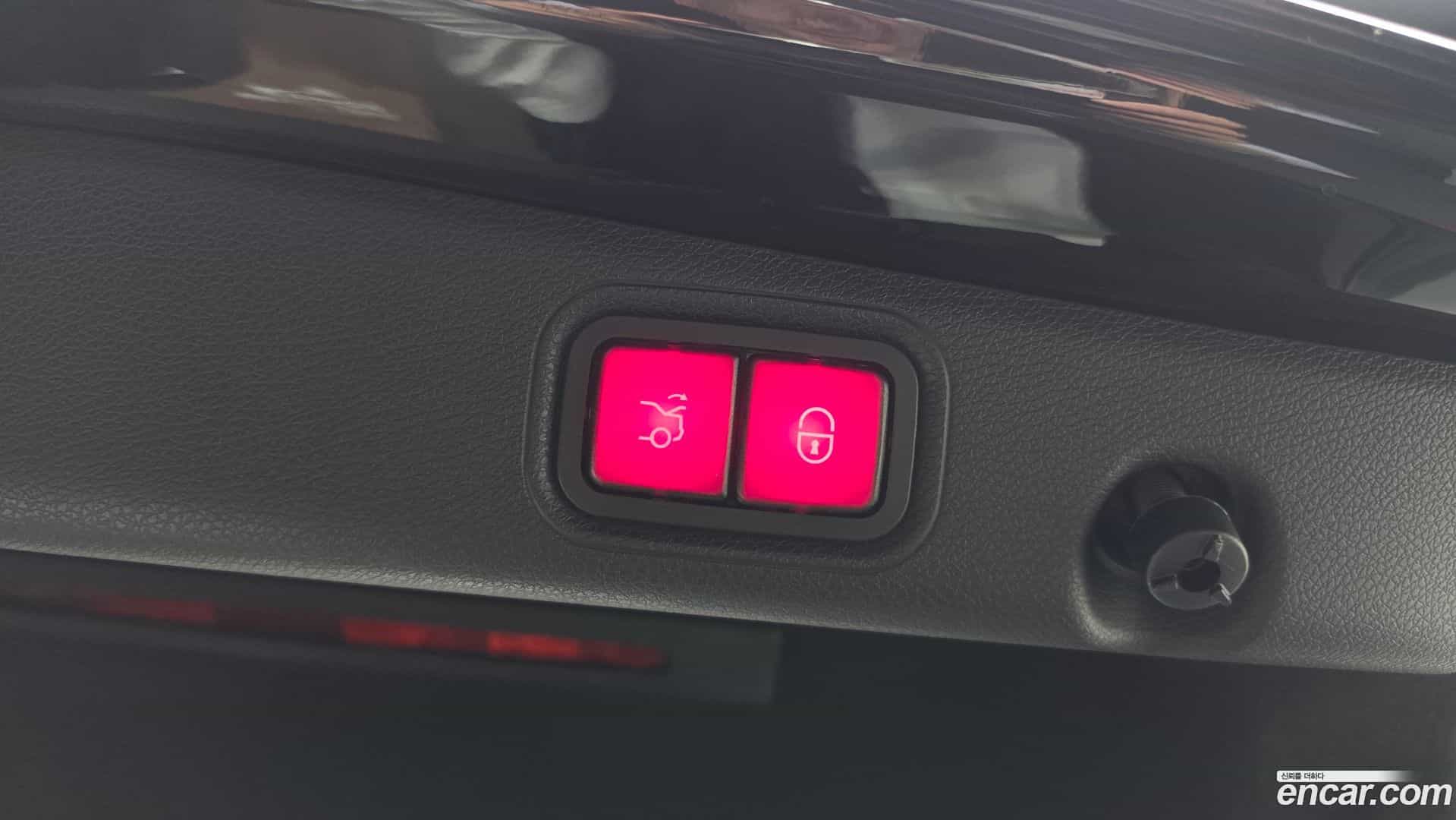 E-Class Mercedes-Benz 2019.11-OPTION-024