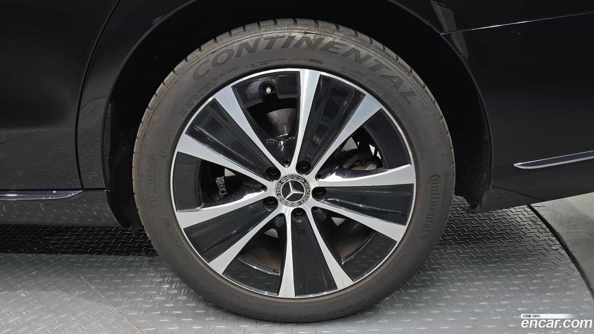 E-Class Mercedes-Benz 2019.11-OUTER-031