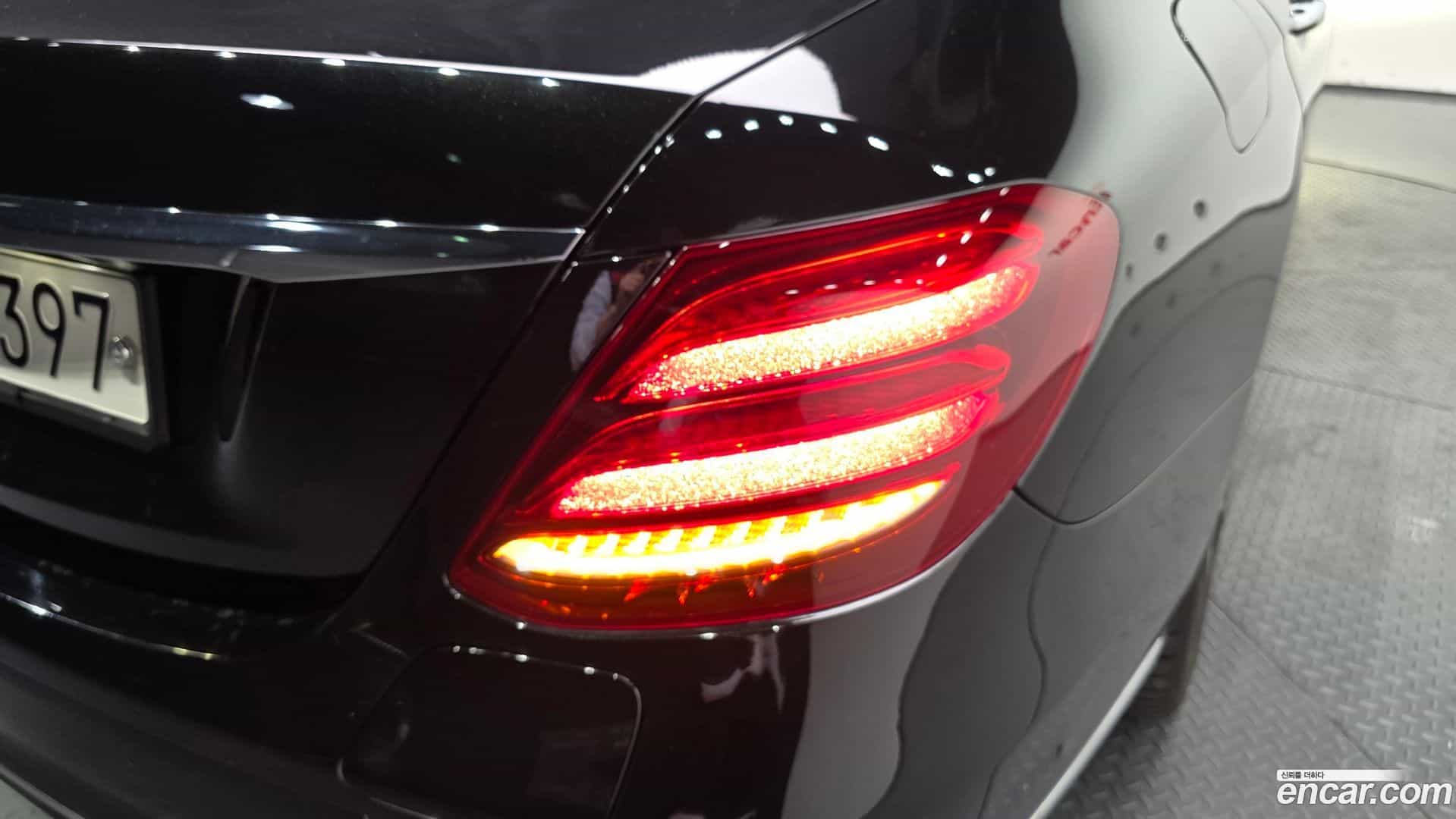 E-Class Mercedes-Benz 2019.11-OUTER-033