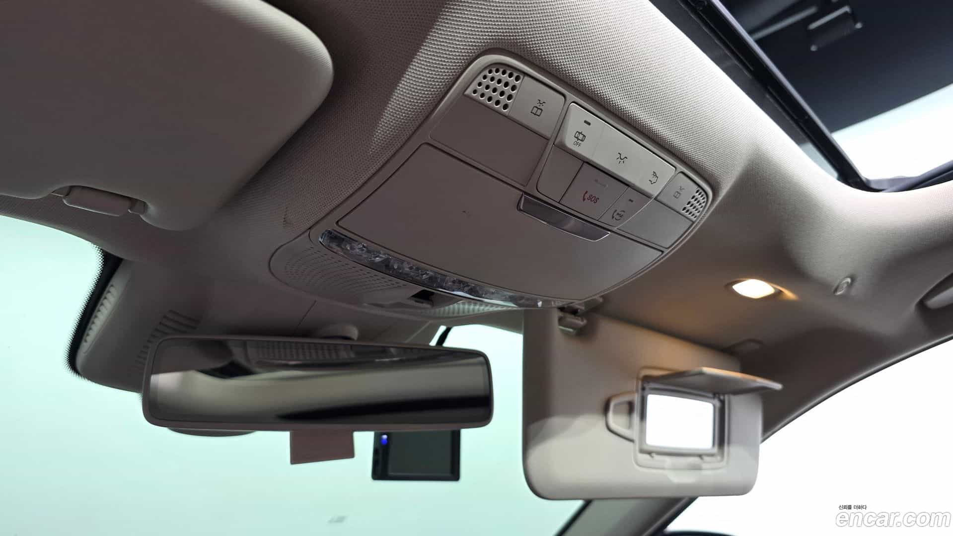 E-Class Mercedes-Benz 2019.11-OPTION-040