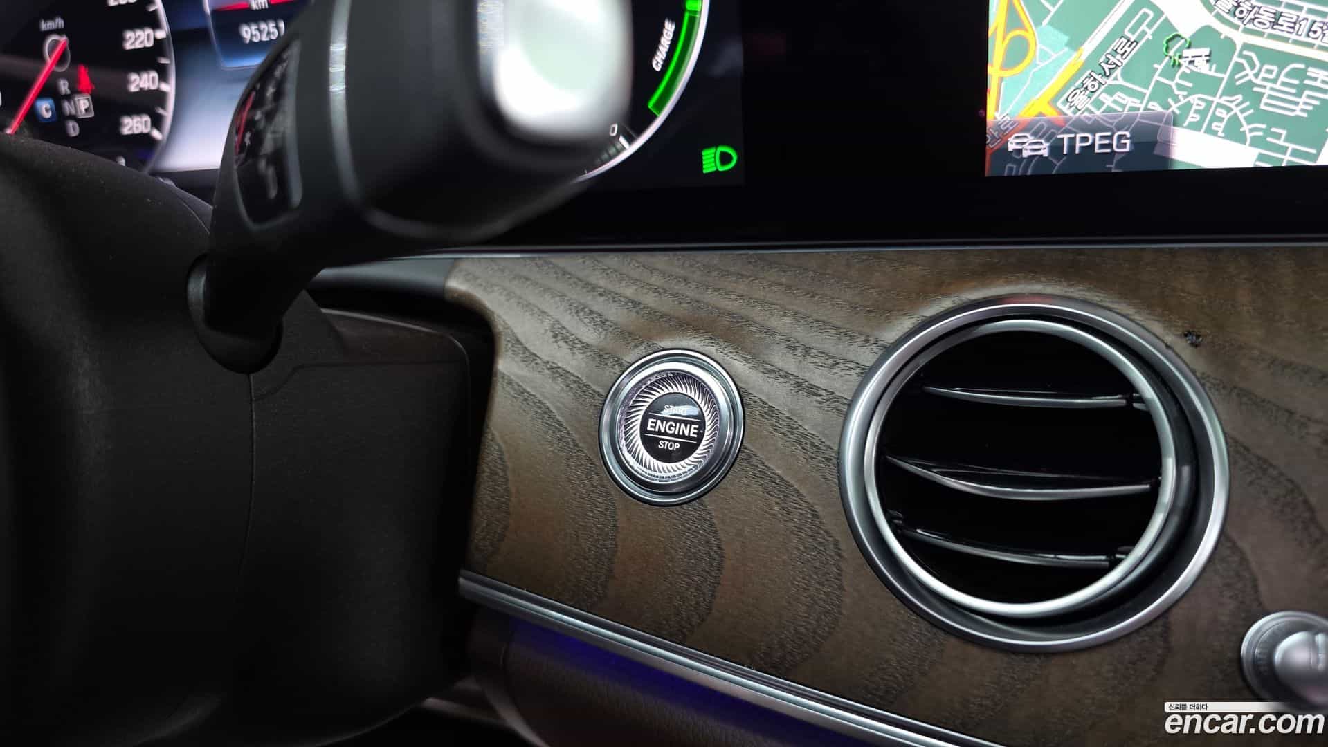 E-Class Mercedes-Benz 2019.11-OPTION-043