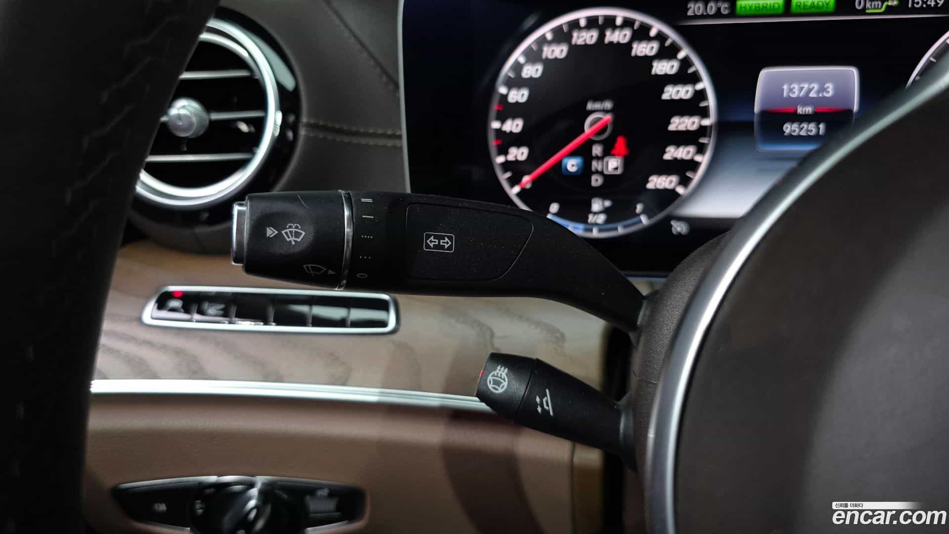 E-Class Mercedes-Benz 2019.11-OPTION-045