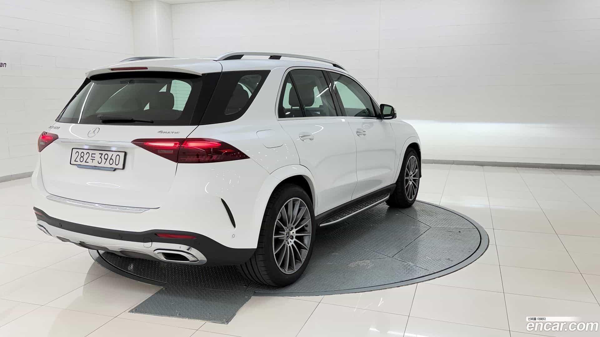 GLE-Class Mercedes-Benz 2025.7-OUTER-005