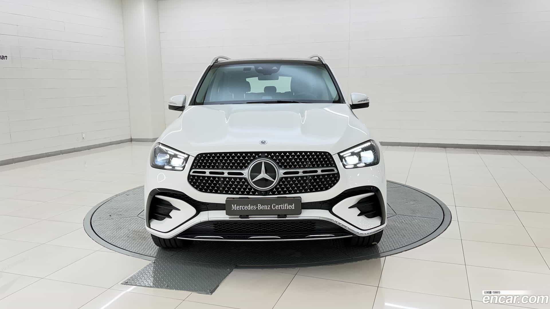 GLE-Class Mercedes-Benz 2025.7-INNER-008