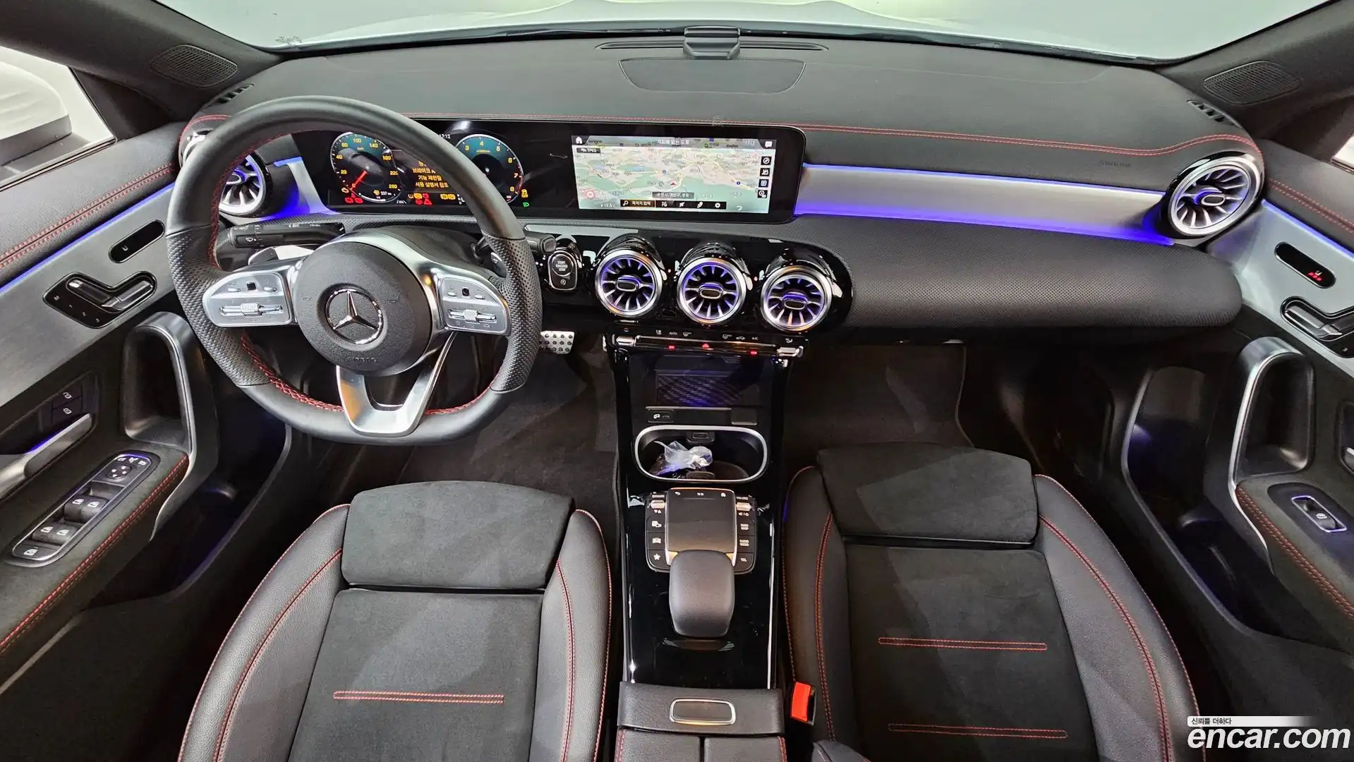 CLA-Class Mercedes-Benz 2023.3-INNER-007