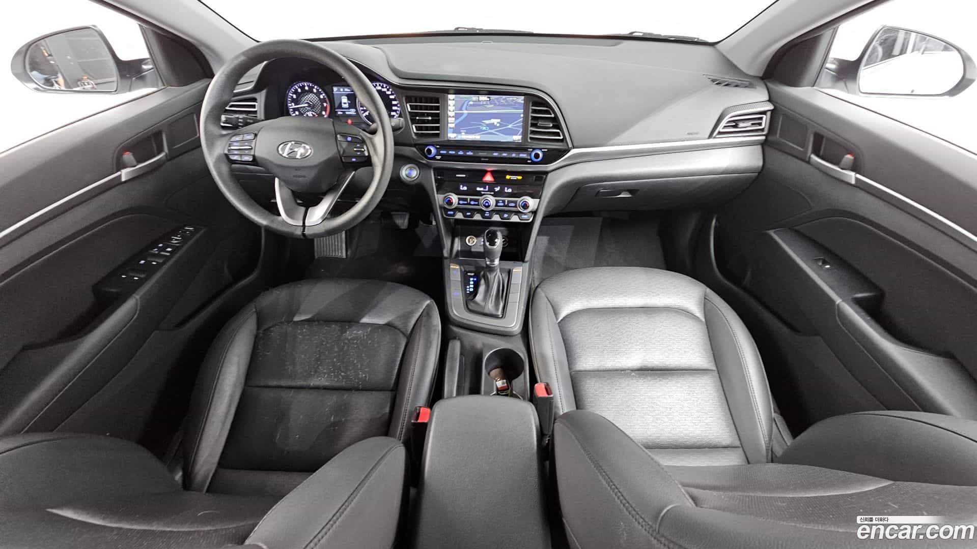 AVANTE Hyundai 2019.2-INNER-007