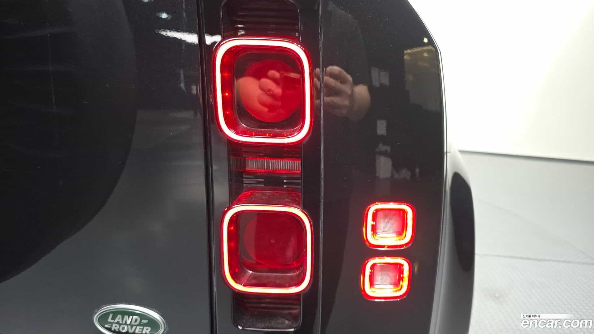 Defender Land Rover 2022.8-OUTER-033
