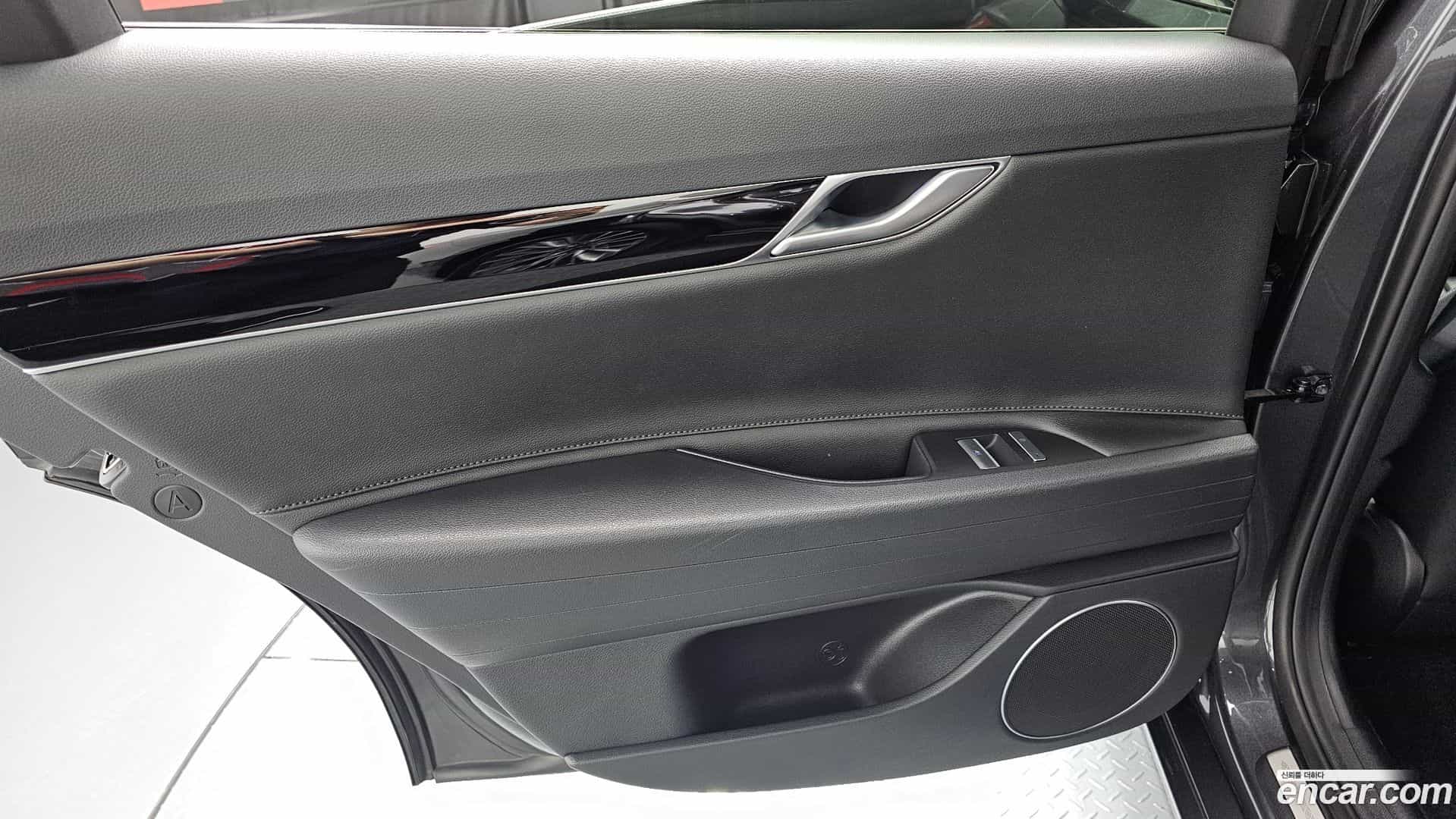 G80 Genesis 2021.5-INNER-035