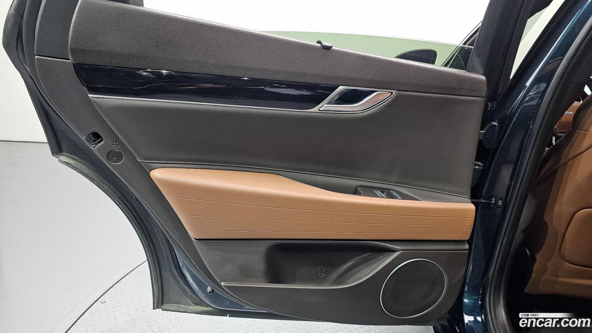 G80 Genesis 2022.5-INNER-035