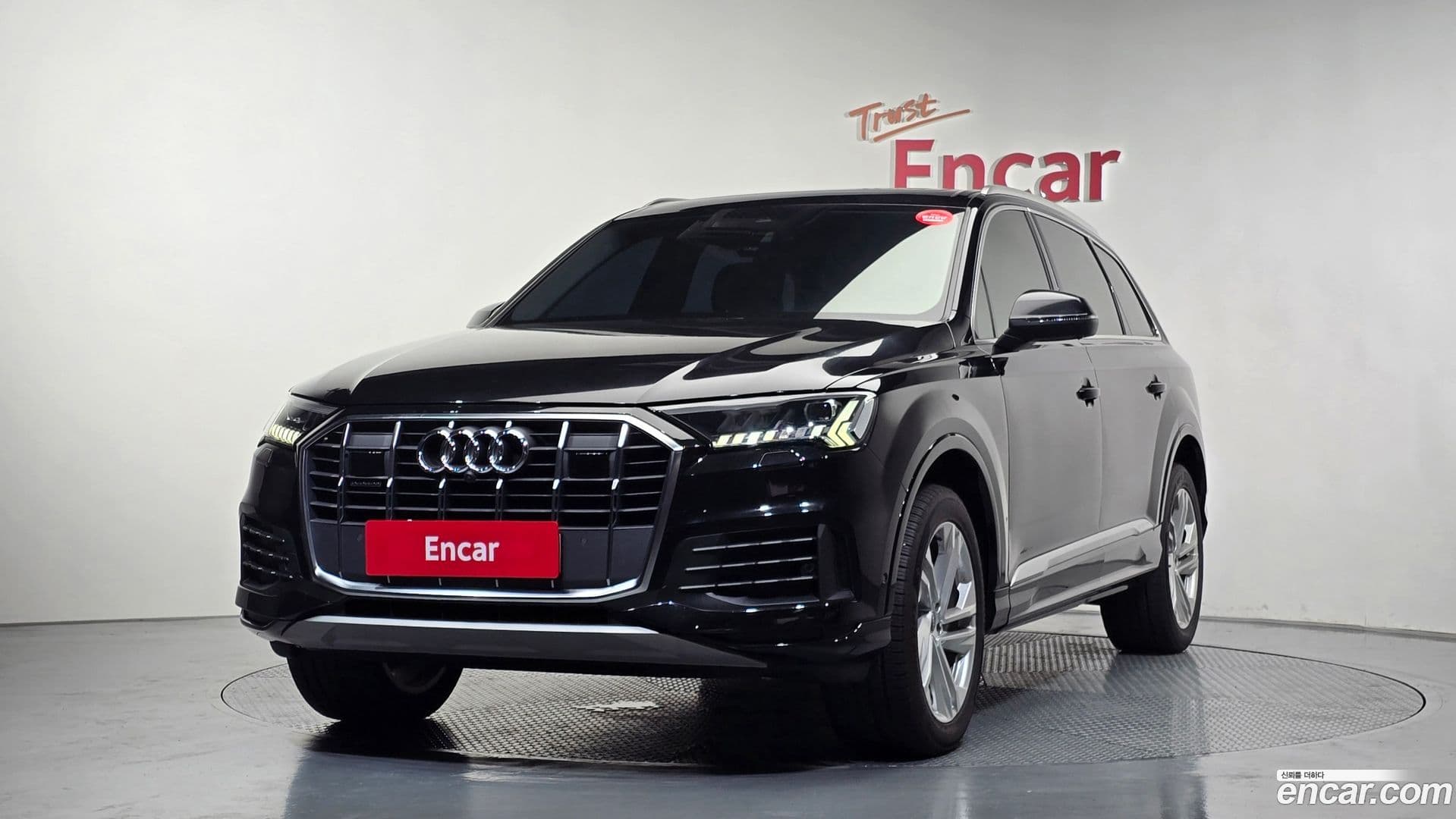Main__Slider__Photo:Q7 Audi 2023.9-0