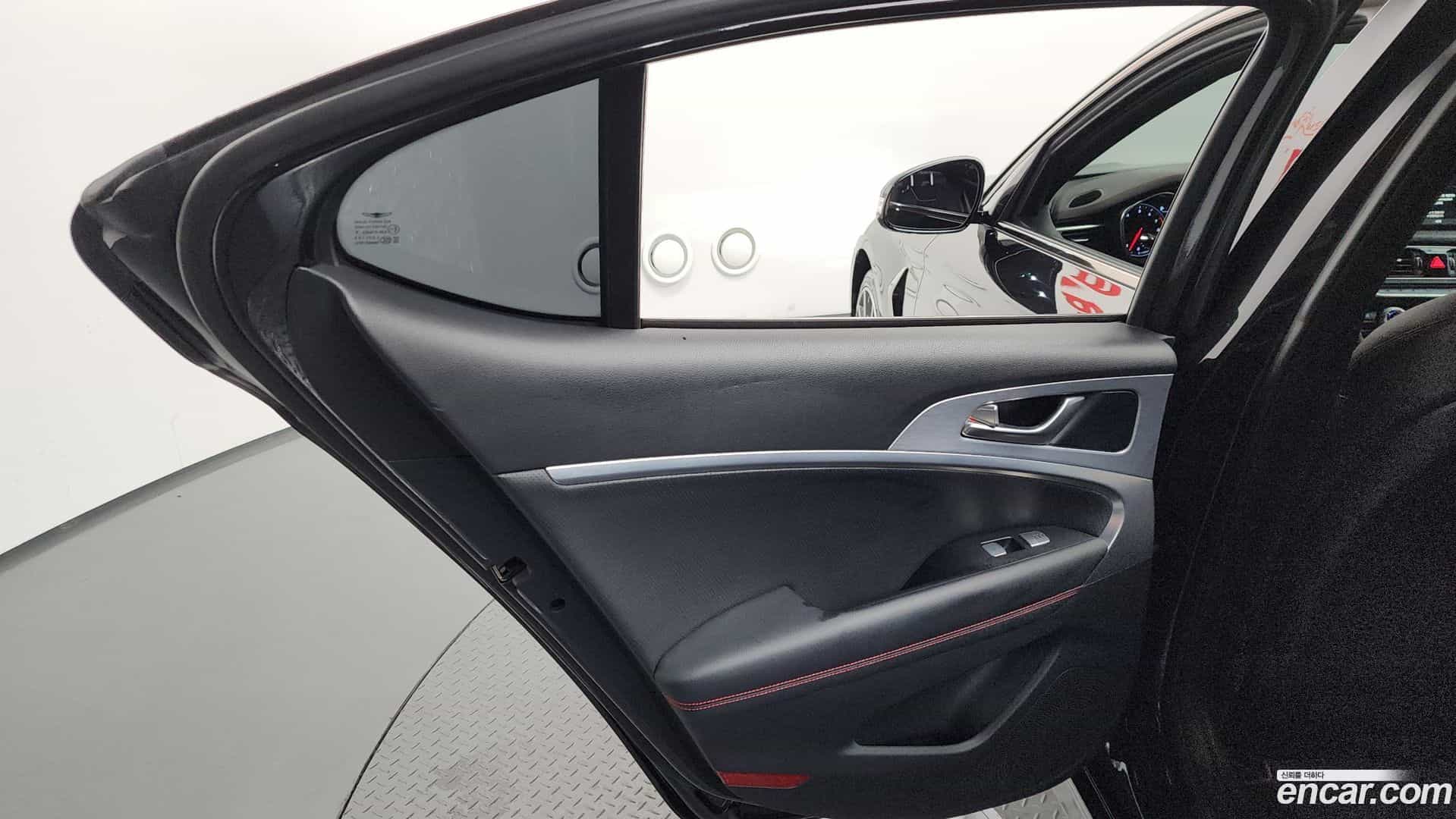 G70 Genesis 2017.10-INNER-035
