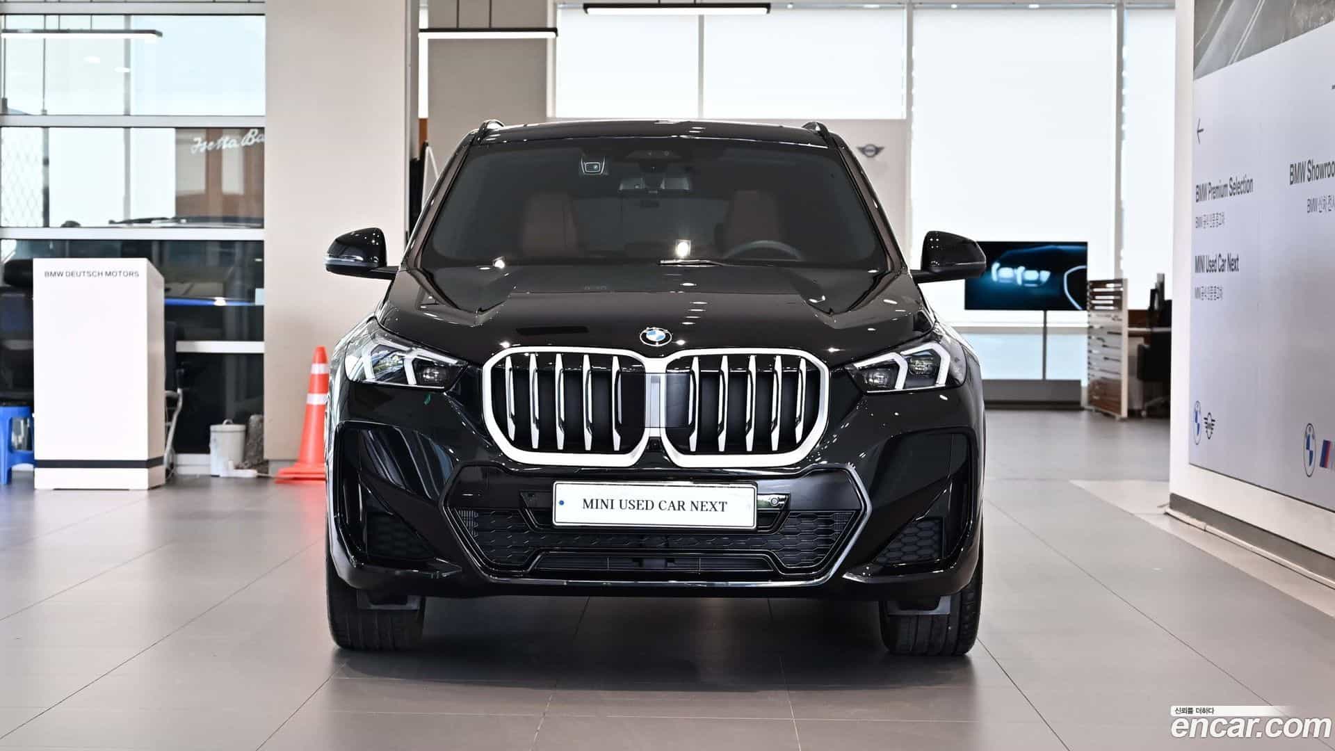 X1 BMW 2025.11-OUTER-003