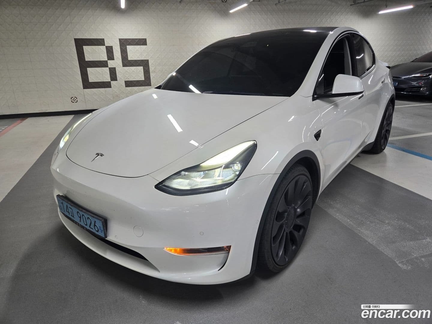 Main__Slider__Photo:Model Y Tesla 2021.4-0