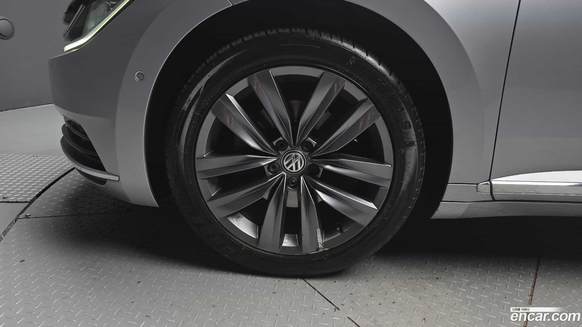 Arteon Volkswagen 2020.11-OUTER-005