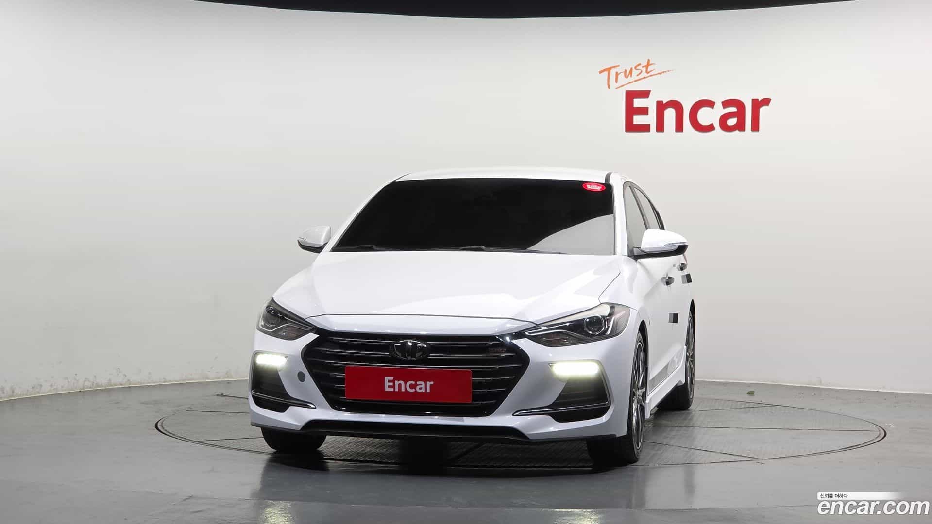 AVANTE Hyundai 2017.2-OUTER-003