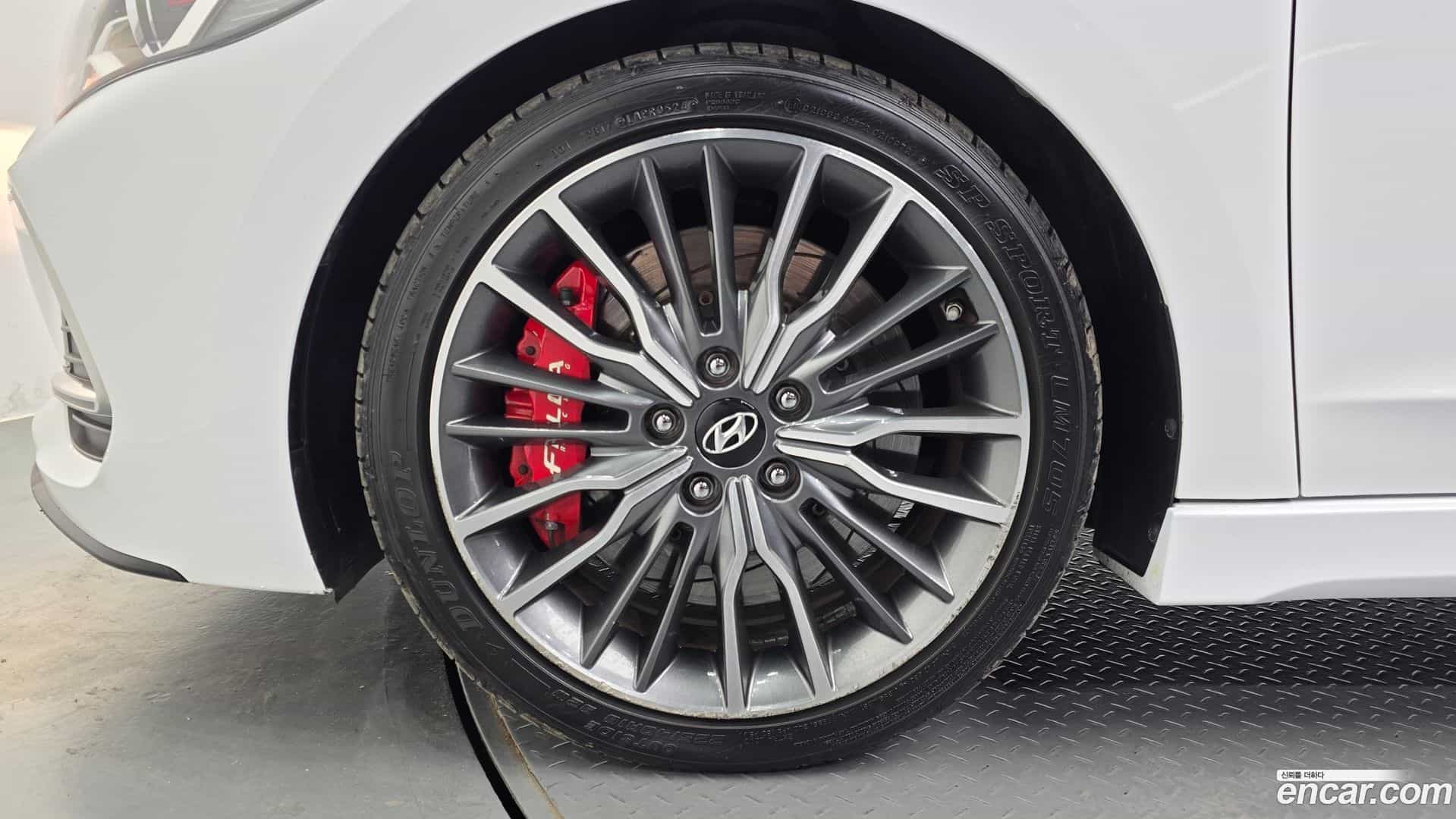 AVANTE Hyundai 2017.2-OUTER-005
