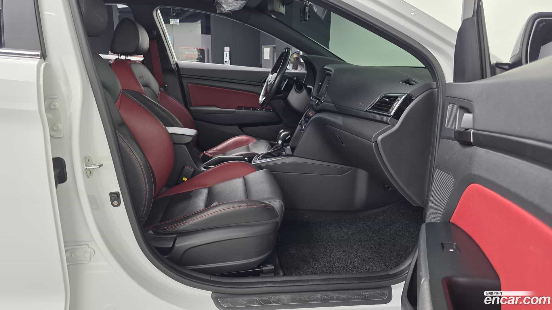 AVANTE Hyundai 2017.2-OPTION-015