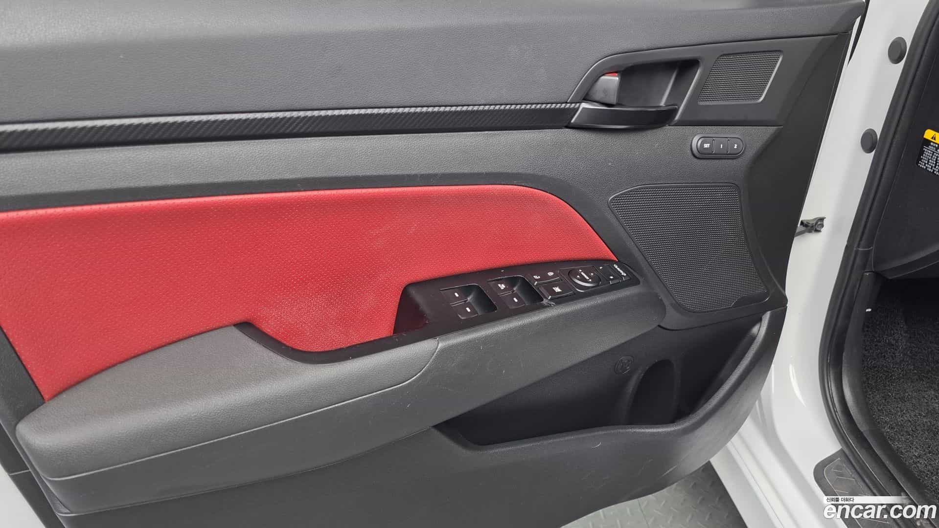 AVANTE Hyundai 2017.2-INNER-034