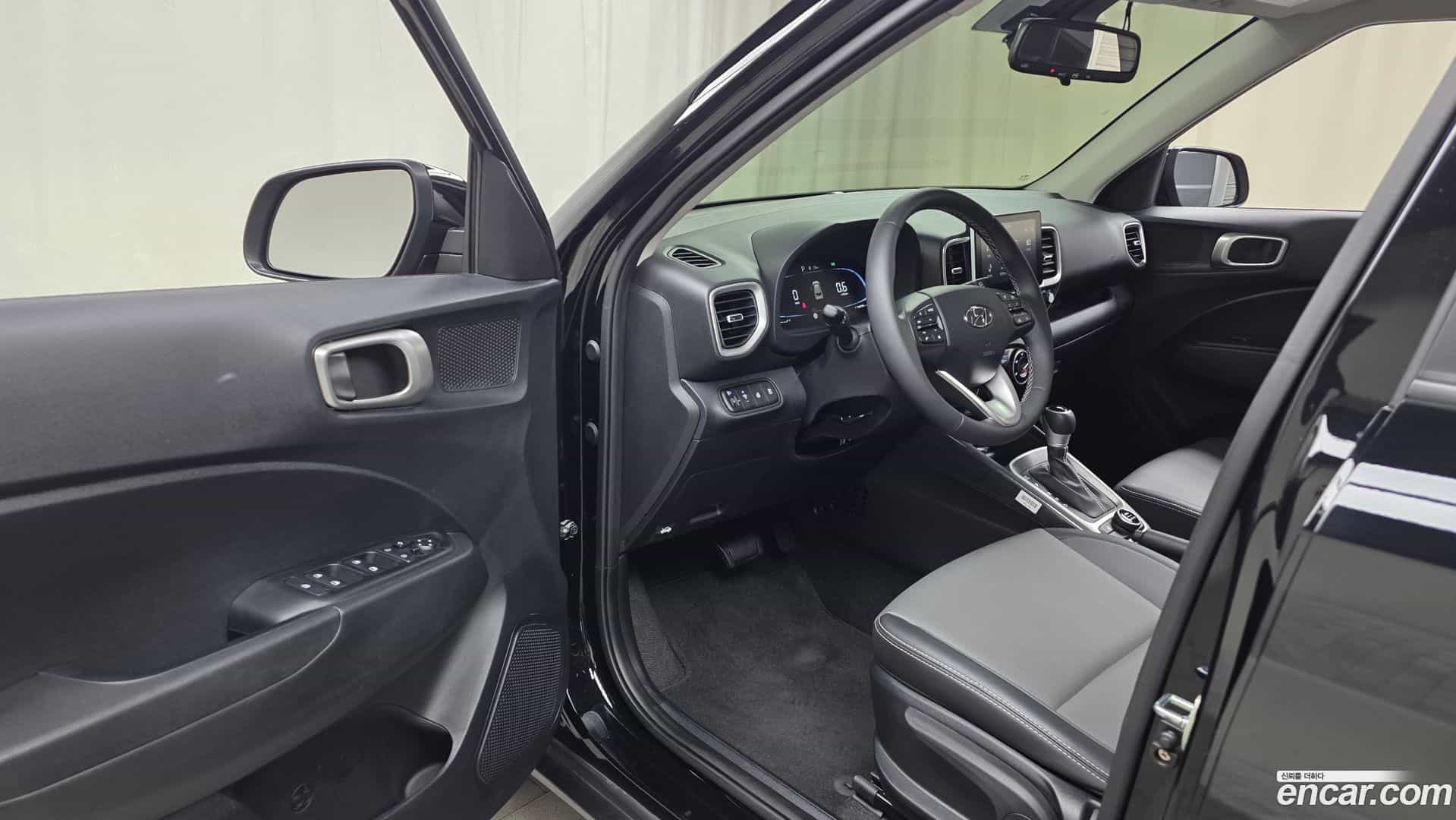 Venue Hyundai 2025.11-INNER-010