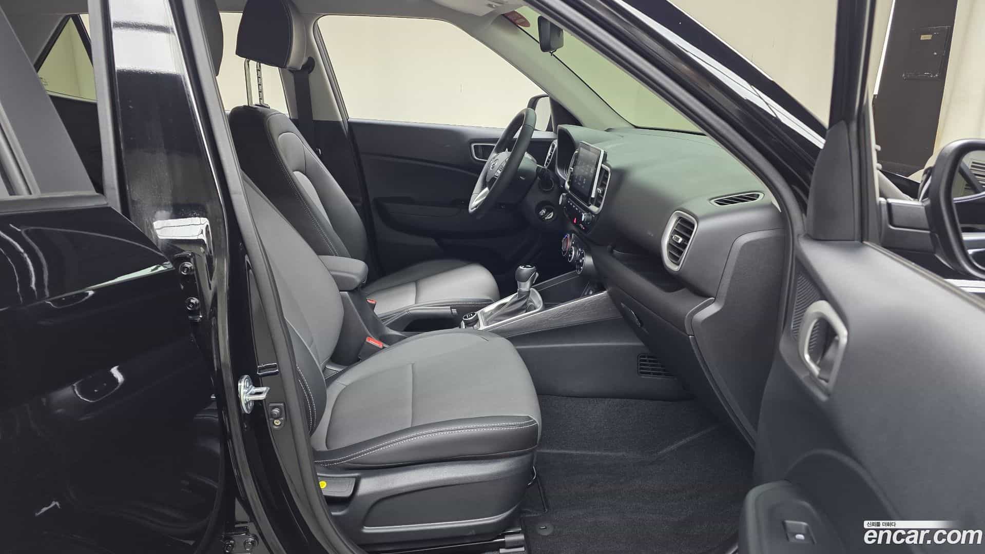Venue Hyundai 2025.11-OPTION-015
