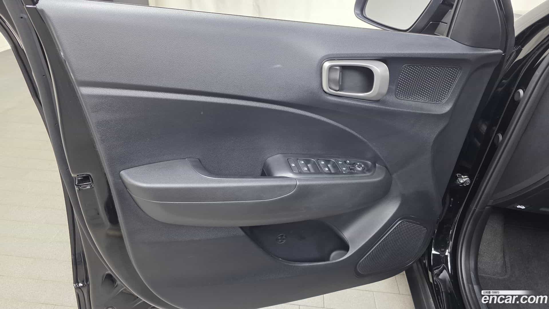 Venue Hyundai 2025.11-INNER-034
