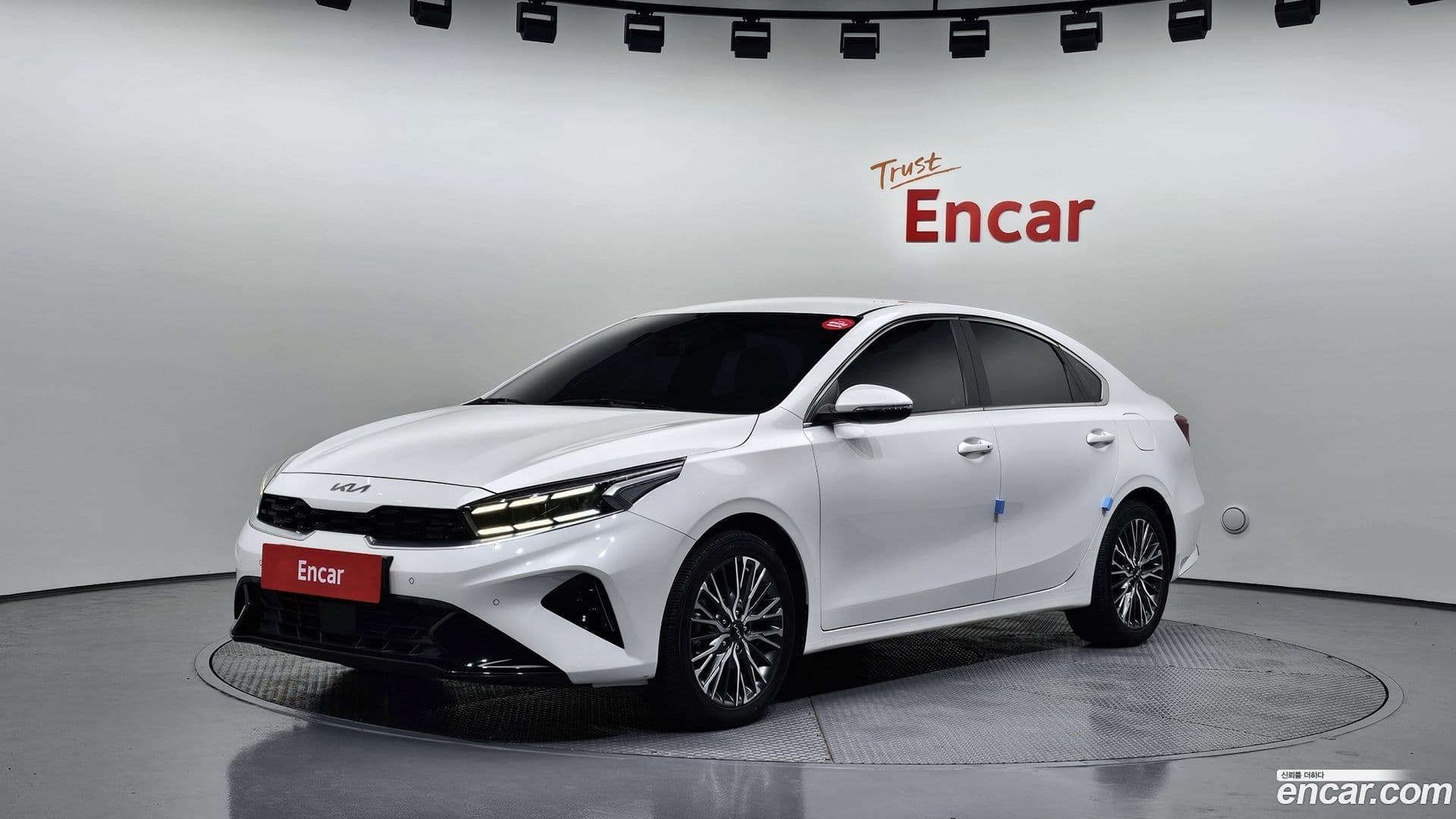 Main__Slider__Photo:K3 Kia 2022.4-0