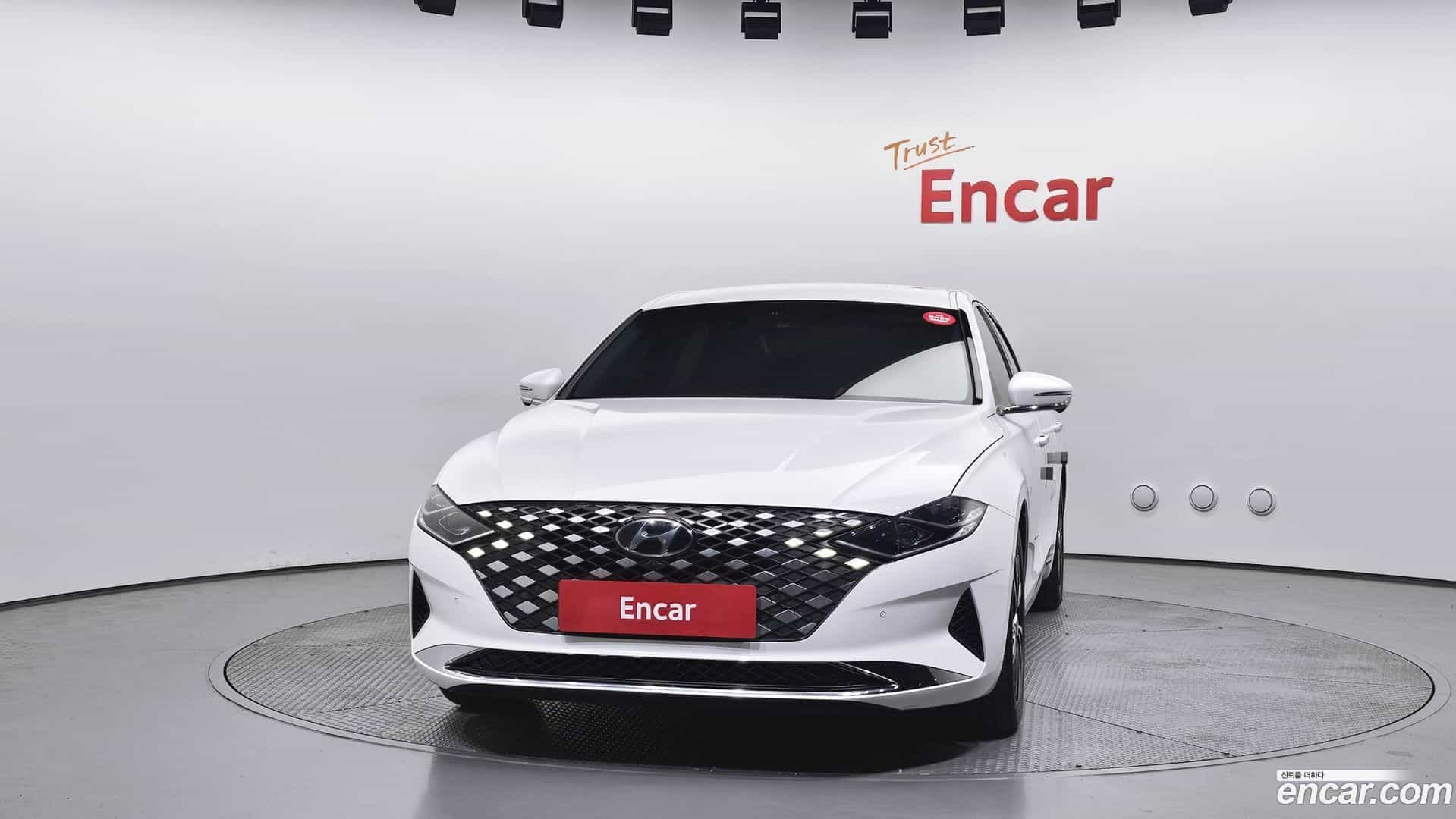 Grandeur Hyundai 2021.2-OUTER-003