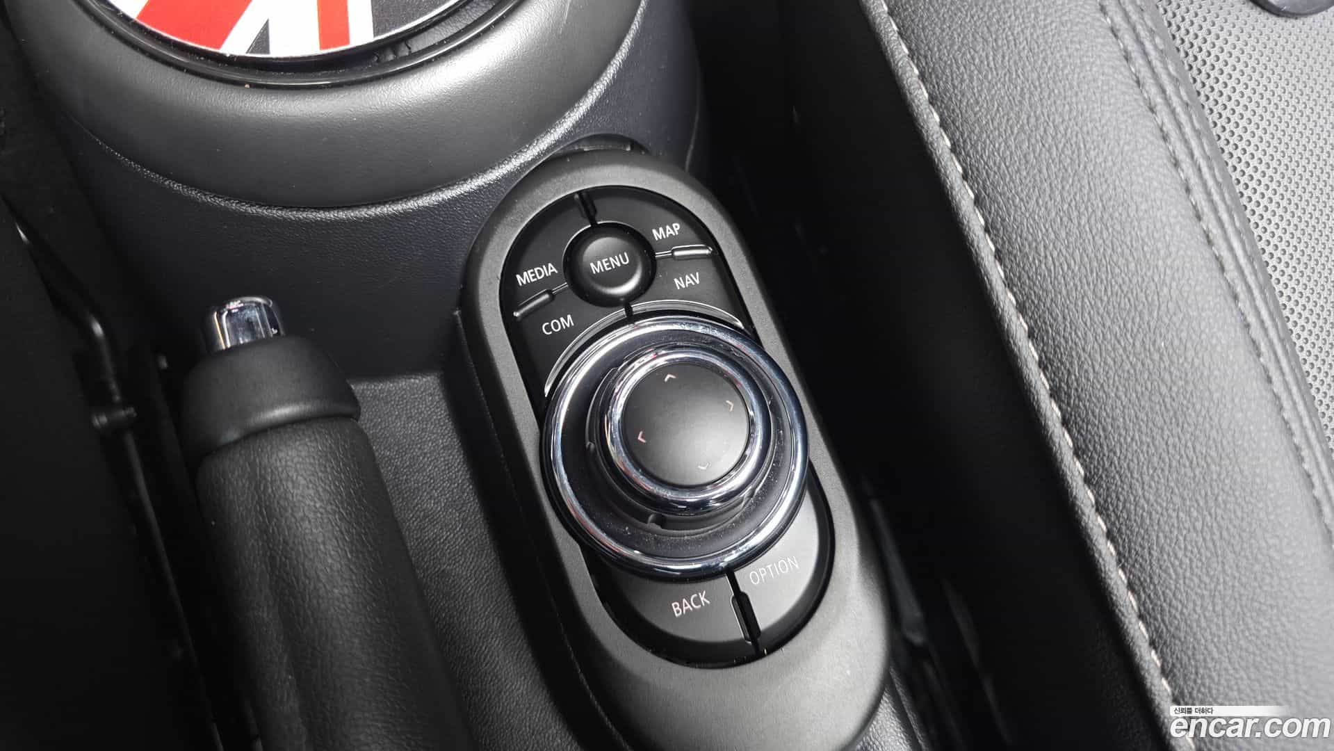 Cooper Convertible Mini 2024.0-OPTION-040