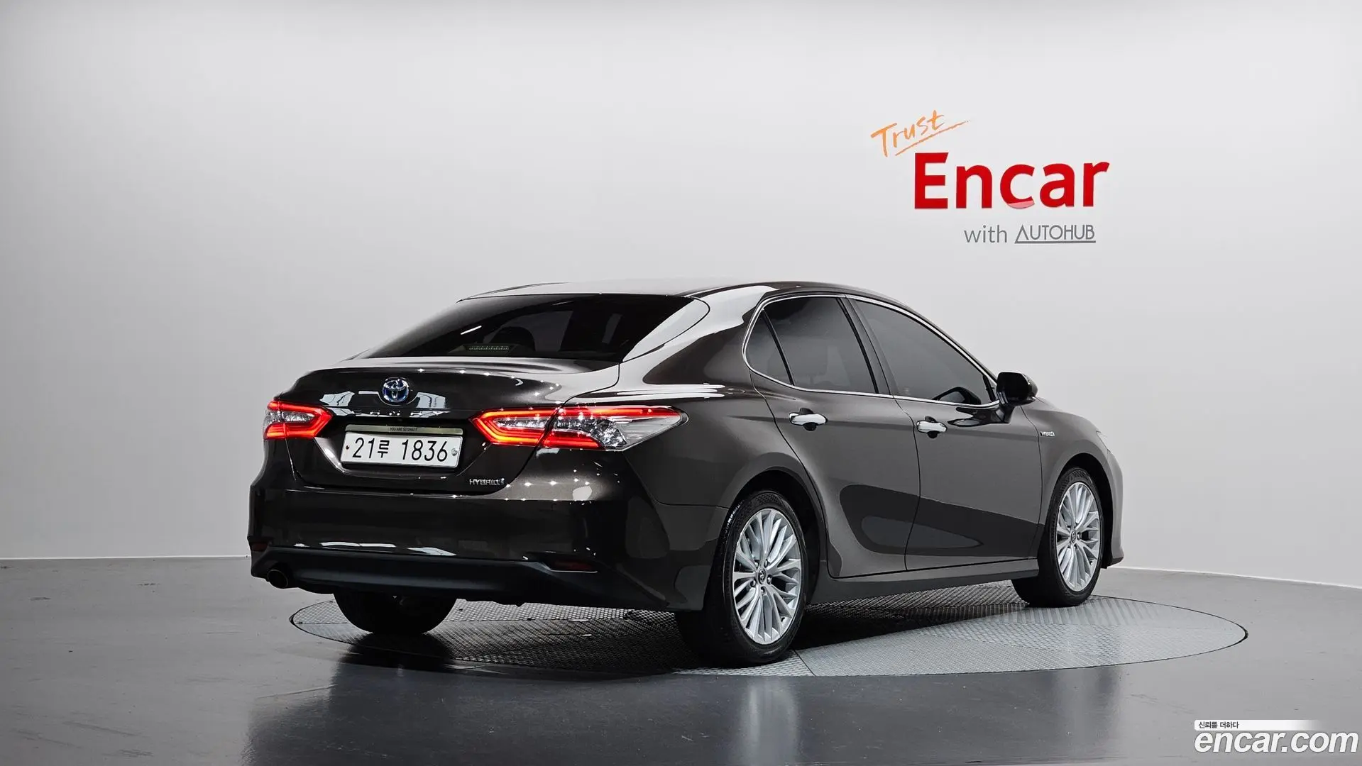 Main__Slider__Photo:Camry Toyota 2018.1-1