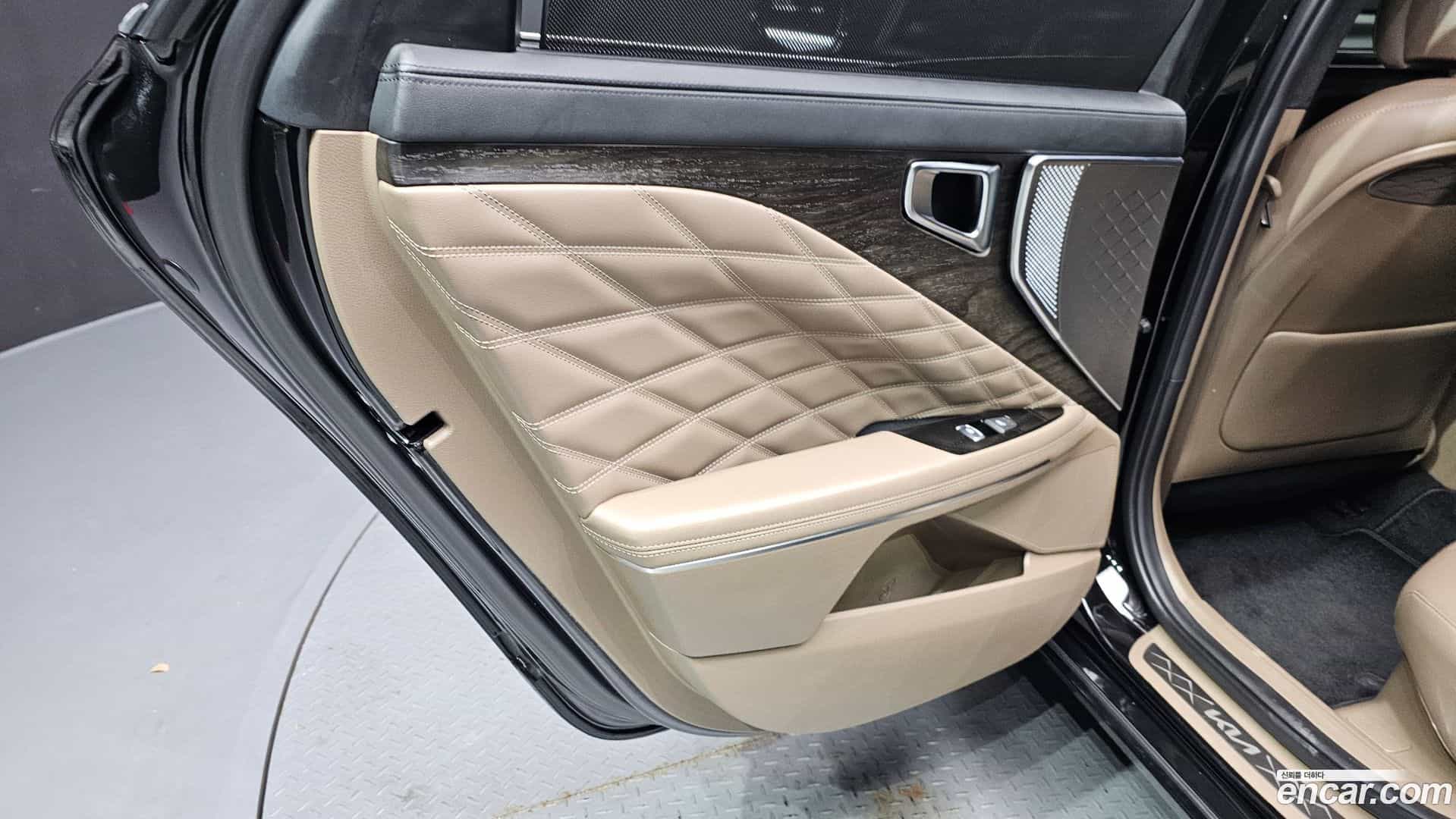 K8 Kia 2022.2-INNER-035