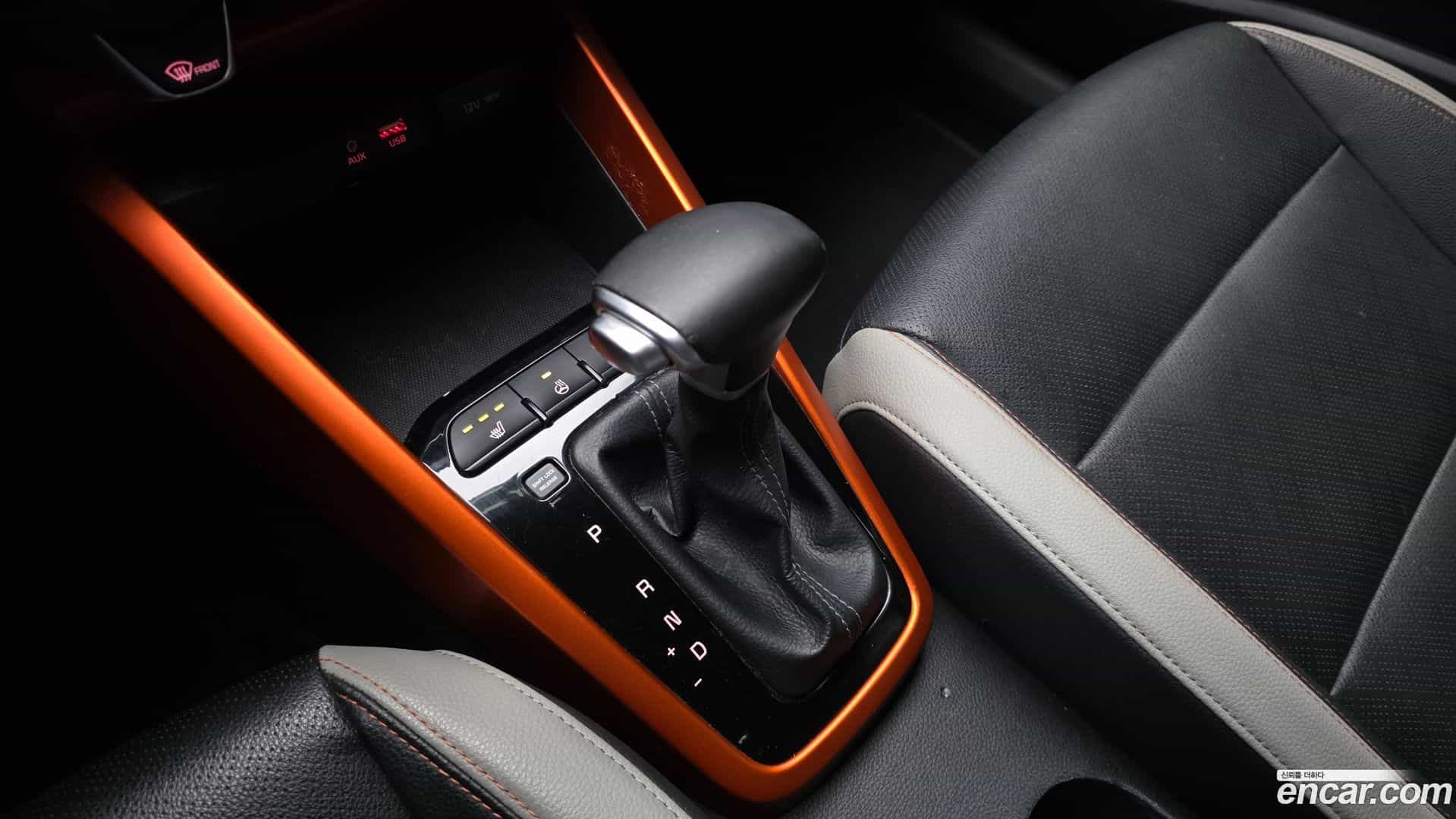 Stonic Kia 2017.10-INNER-009