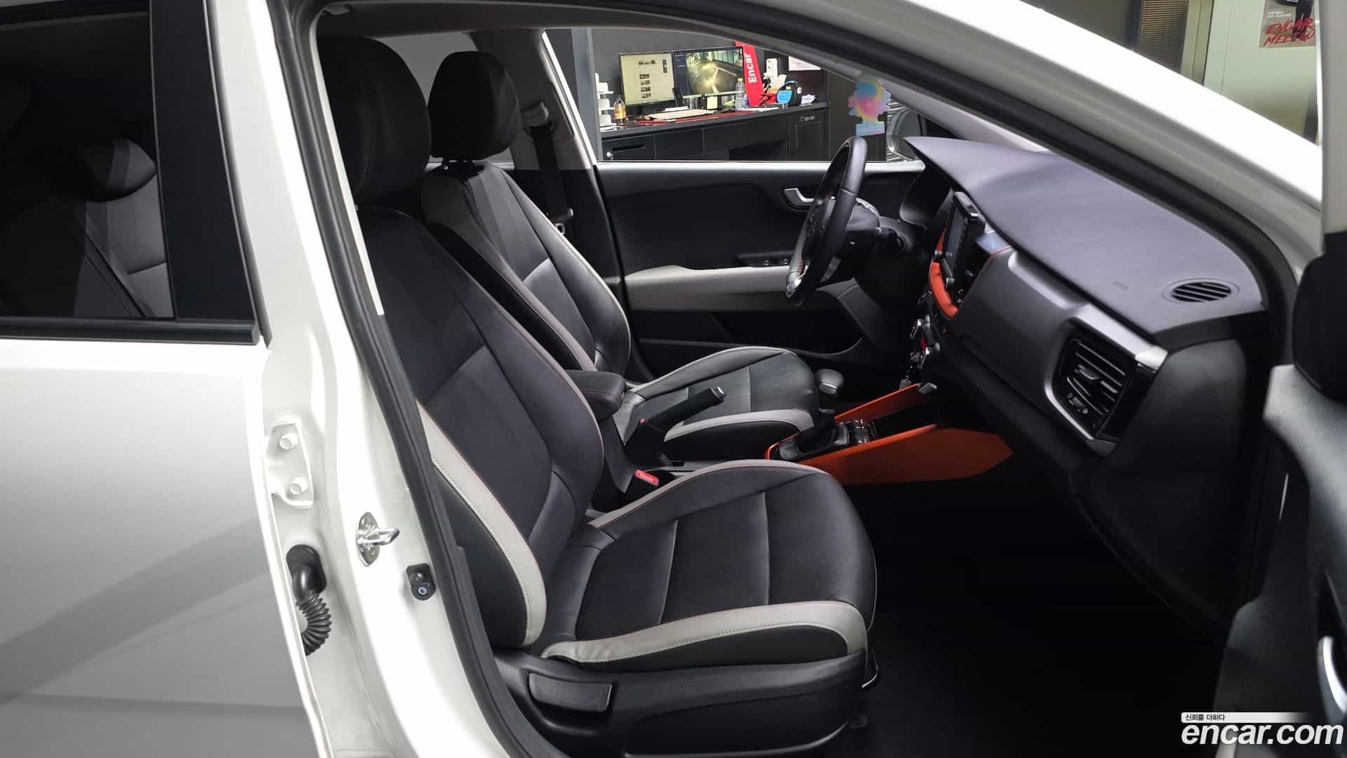 Stonic Kia 2017.10-OPTION-015