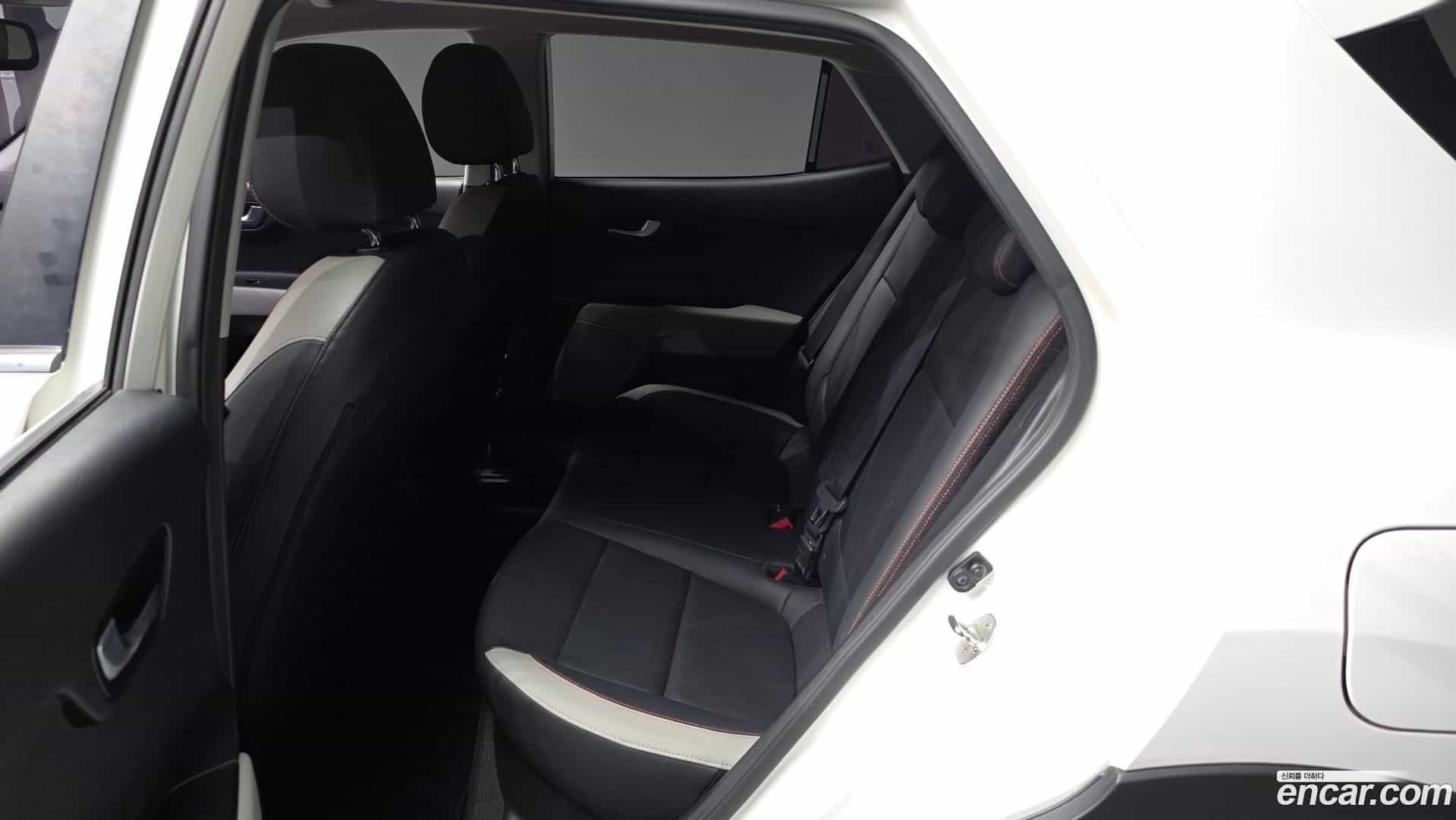 Stonic Kia 2017.10-INNER-036