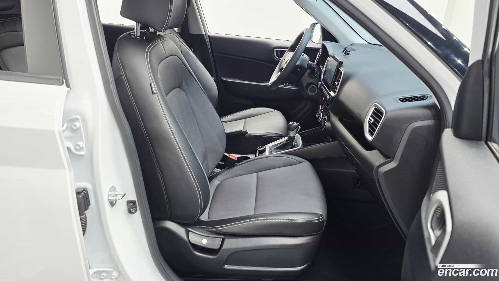 Venue Hyundai 2023.6-OPTION-016