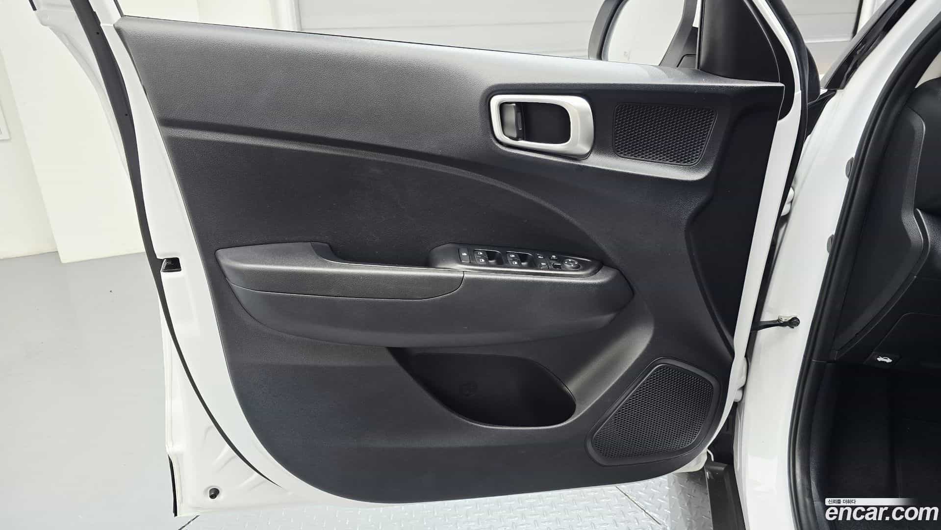 Venue Hyundai 2023.6-INNER-034