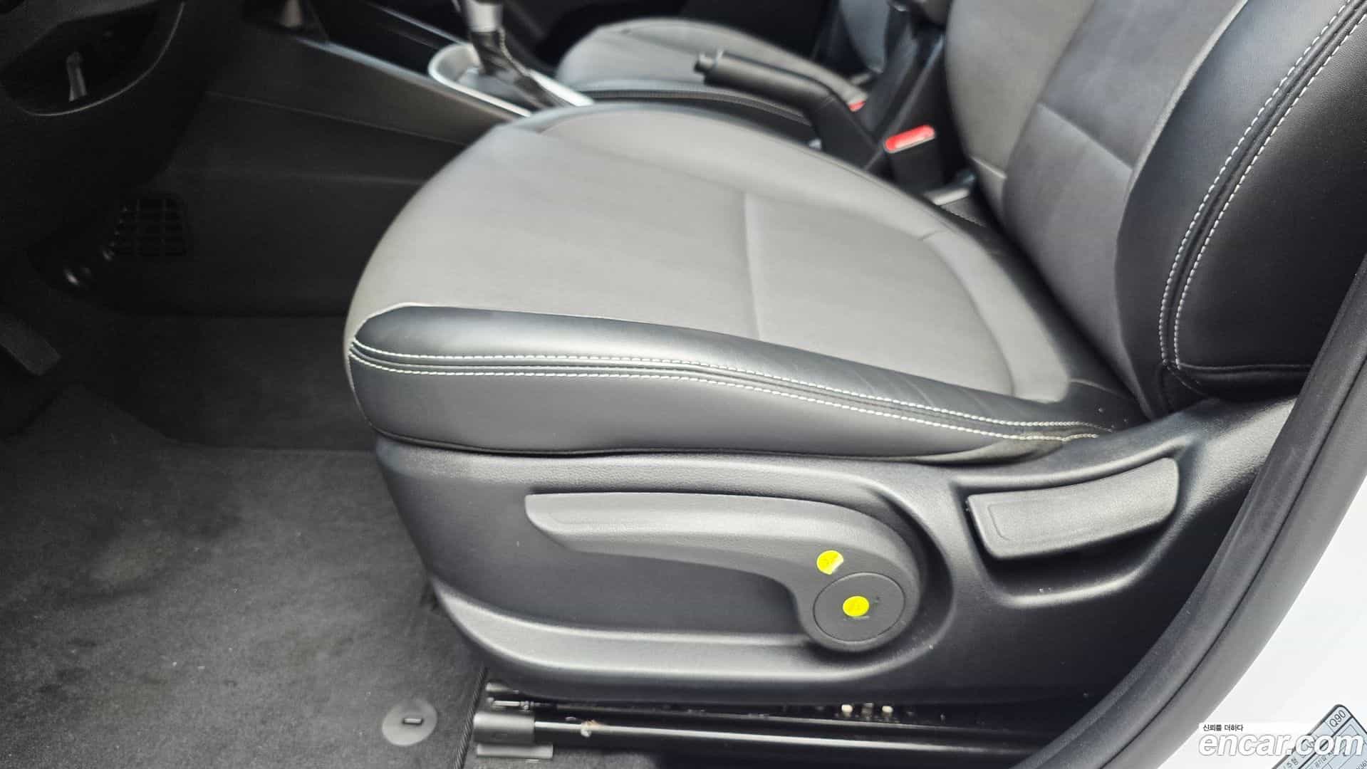 Venue Hyundai 2023.6-OPTION-044