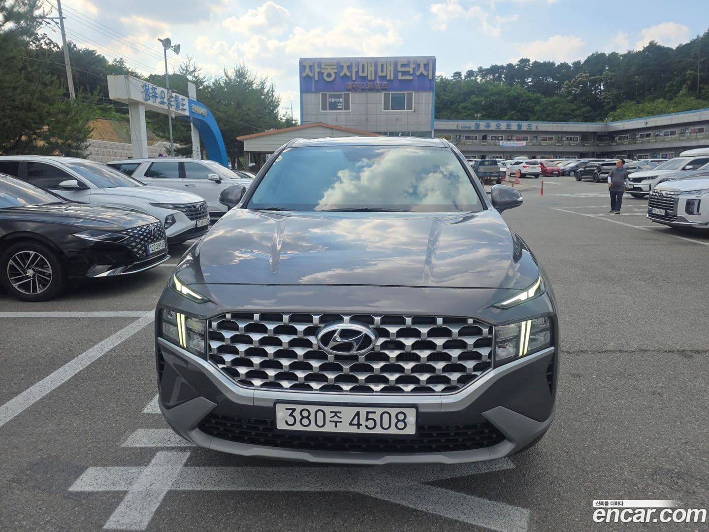 Main__Slider__Photo:Santafe Hyundai 2021.3-0