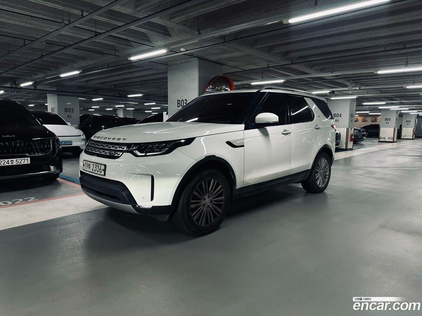 Main__Slider__Photo:Discovery Land Rover 2017.11-0