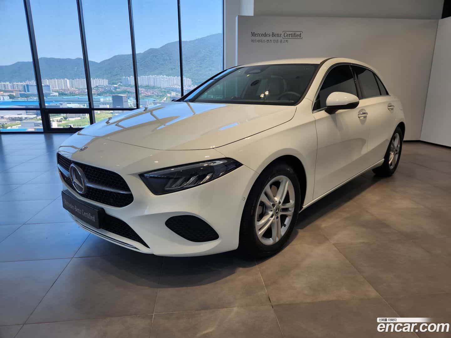 A-Class Mercedes-Benz 2025.9-OUTER-001