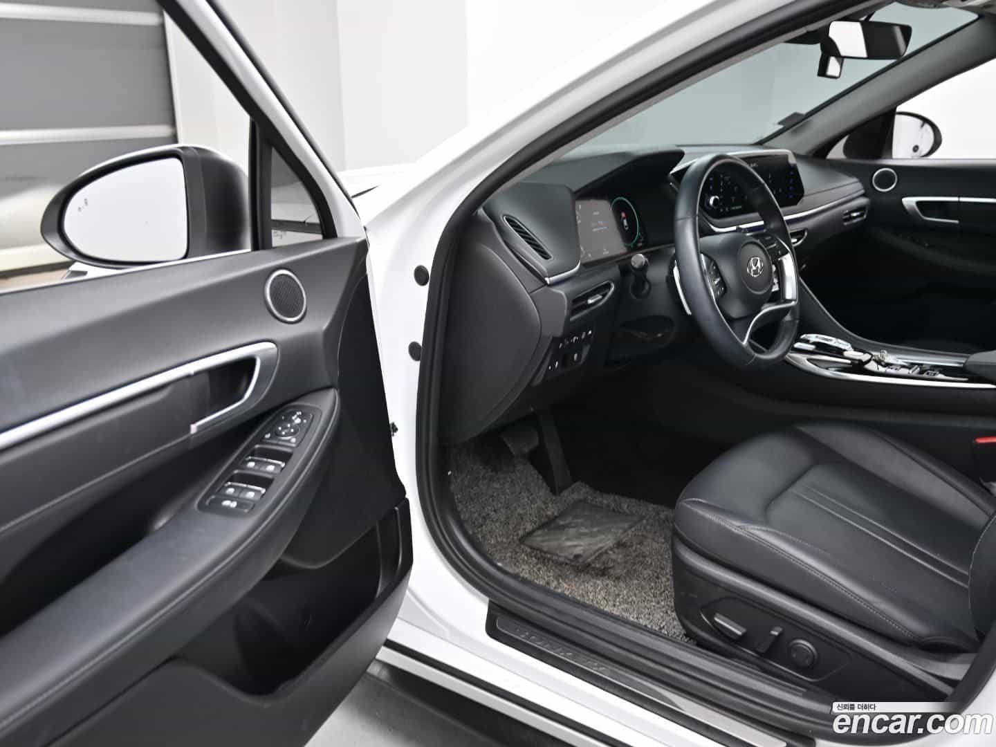 Sonata Hyundai 2022.2-OPTION-015