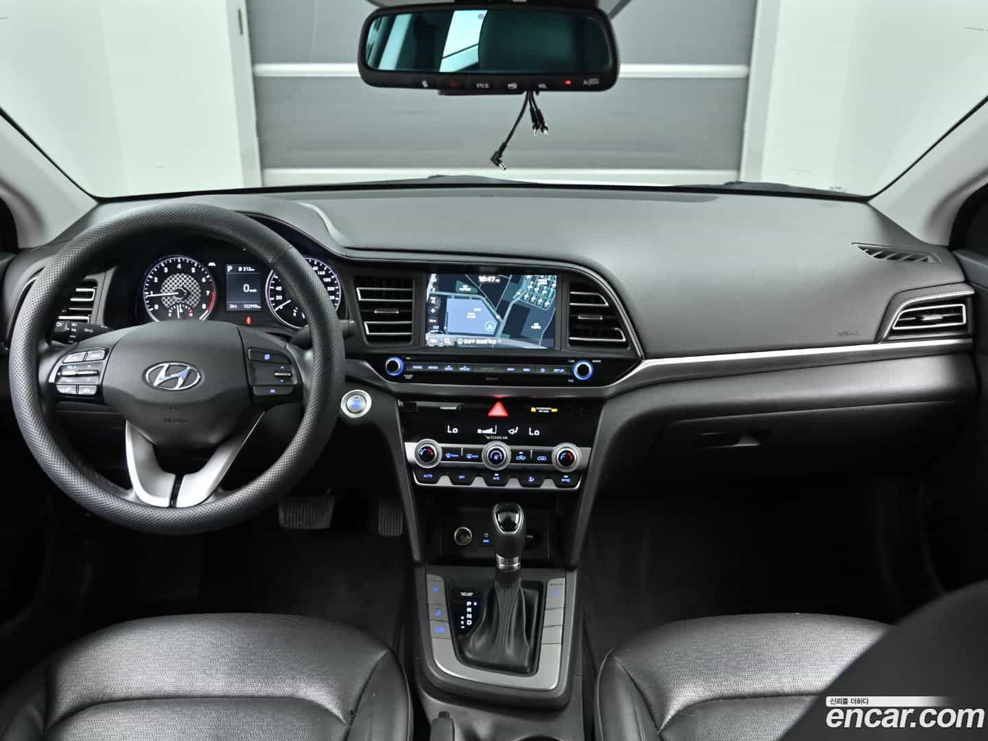 AVANTE Hyundai 2019.0-INNER-007