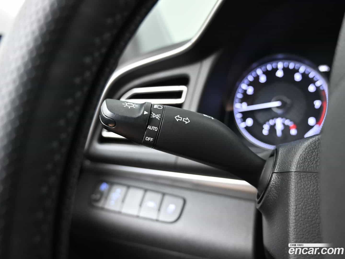 AVANTE Hyundai 2019.0-OPTION-020