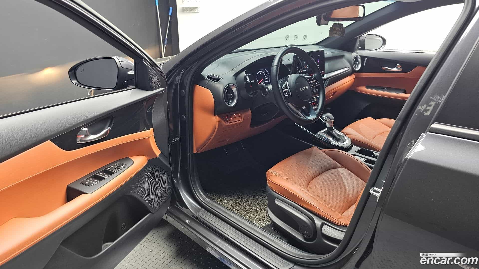 K3 Kia 2024.0-INNER-010